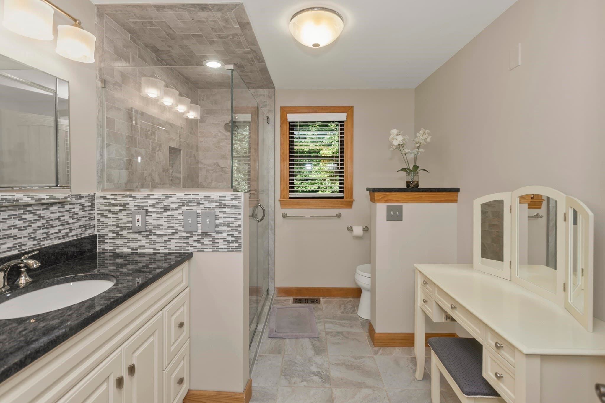 Single Family Residence at 5 Tamarack Ln, Agawam MA 01030, Agawam, photo 23 of 41