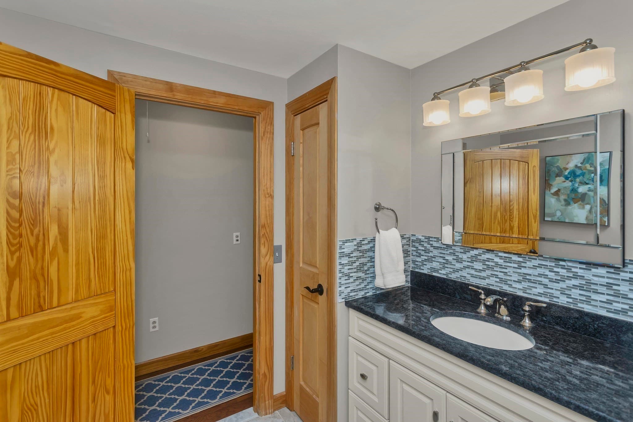 Single Family Residence at 5 Tamarack Ln, Agawam MA 01030, Agawam, photo 27 of 41