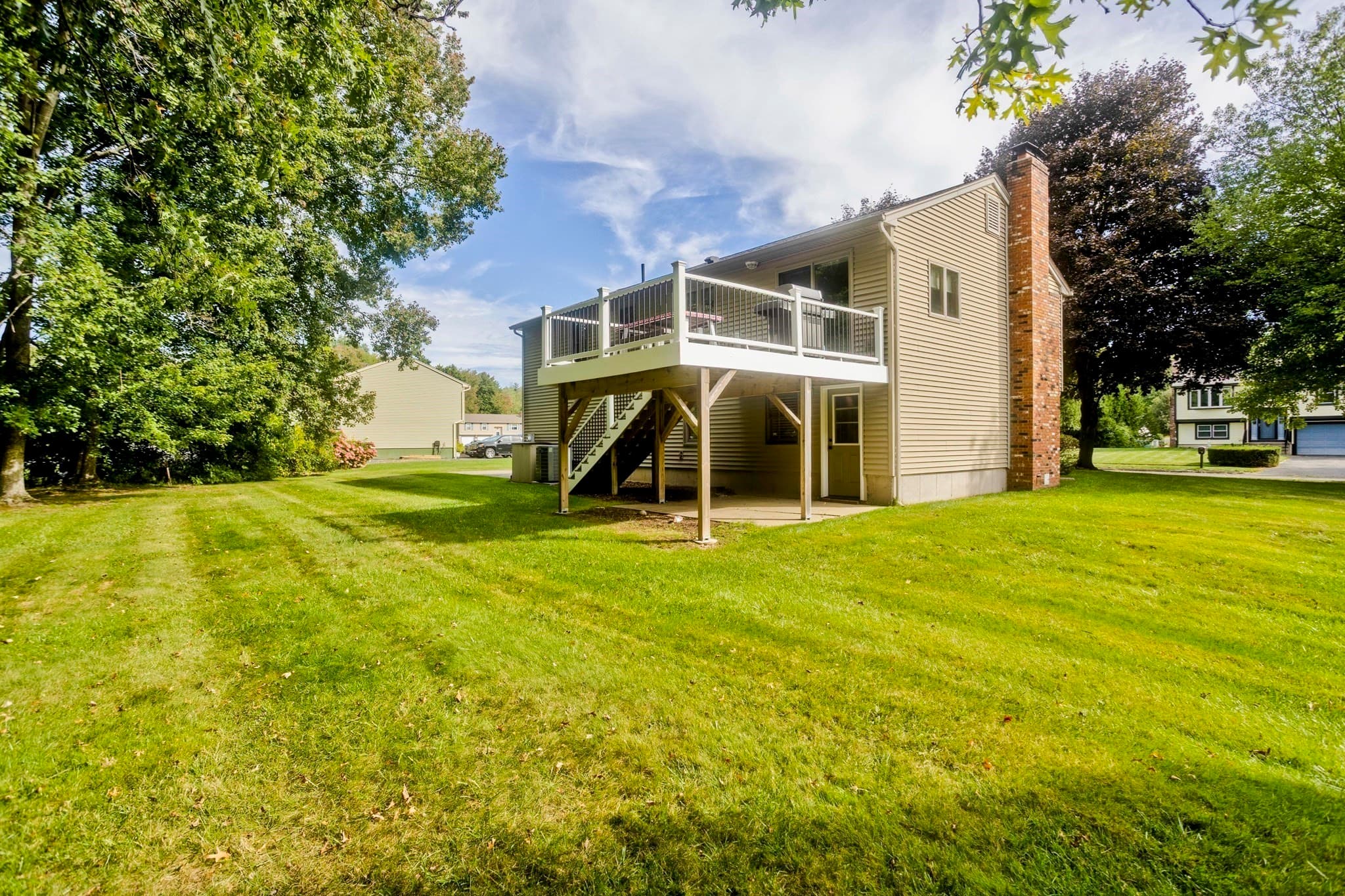 Single Family Residence at 5 Tamarack Ln, Agawam MA 01030, Agawam, photo 6 of 41