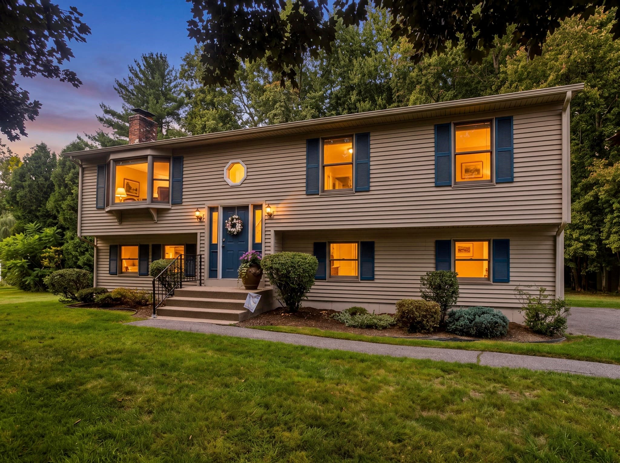 5 Tamarack Ln, Agawam MA 01030