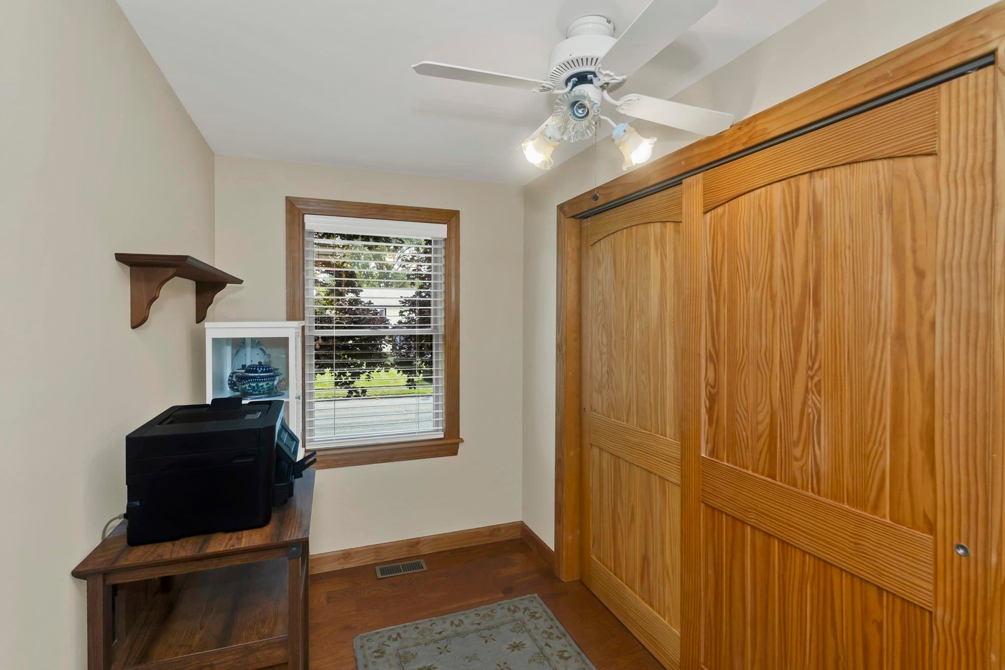 Single Family Residence at 5 Tamarack Ln, Agawam MA 01030, Agawam, photo 33 of 41