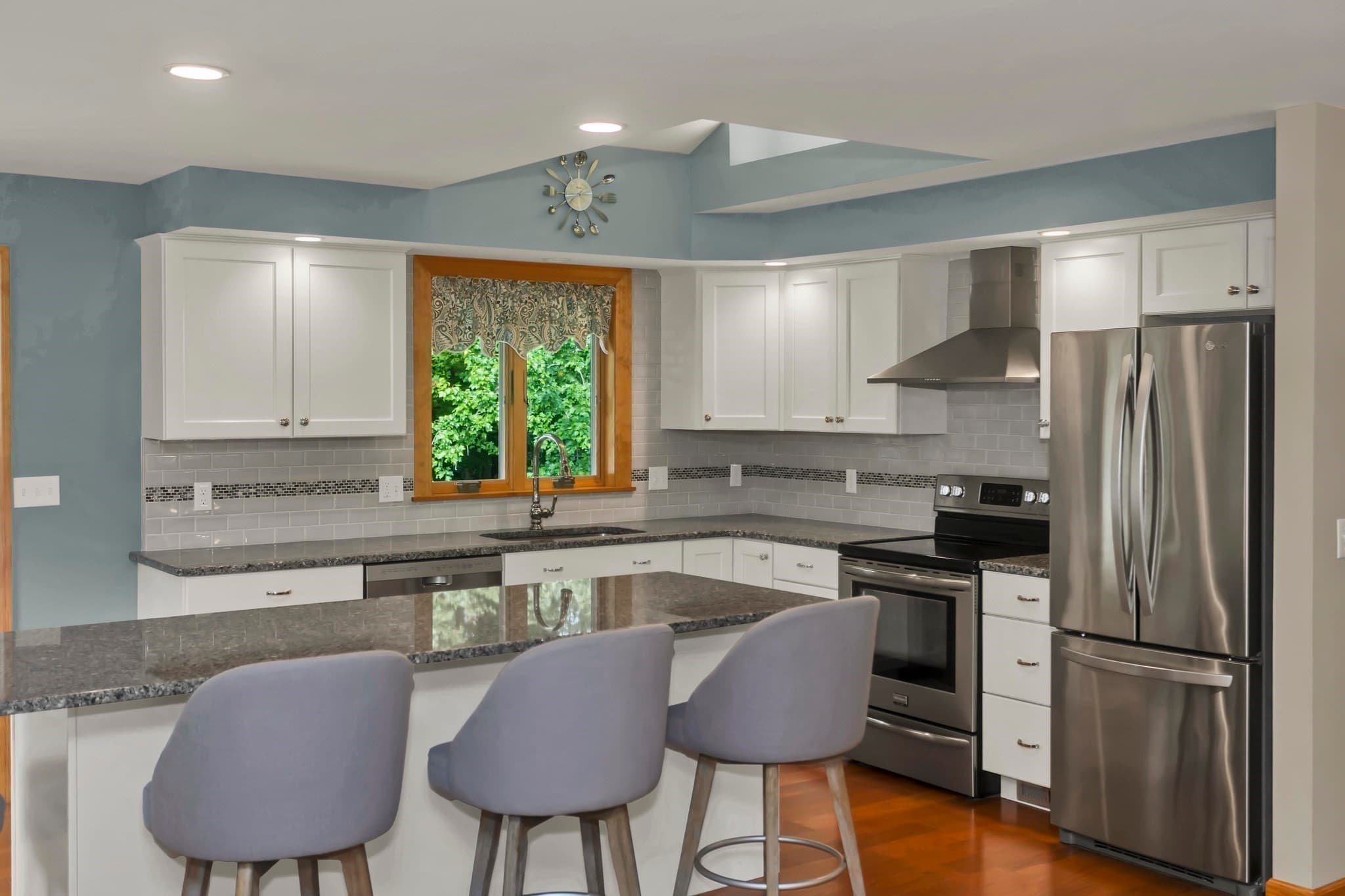 Single Family Residence at 5 Tamarack Ln, Agawam MA 01030, Agawam, photo 11 of 41