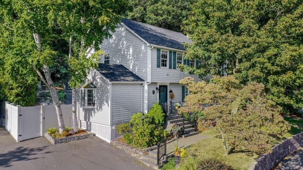 Single Family Residence at 2 Rosemary Ave, Wakefield MA 01880, Wakefield, photo 2 of 42