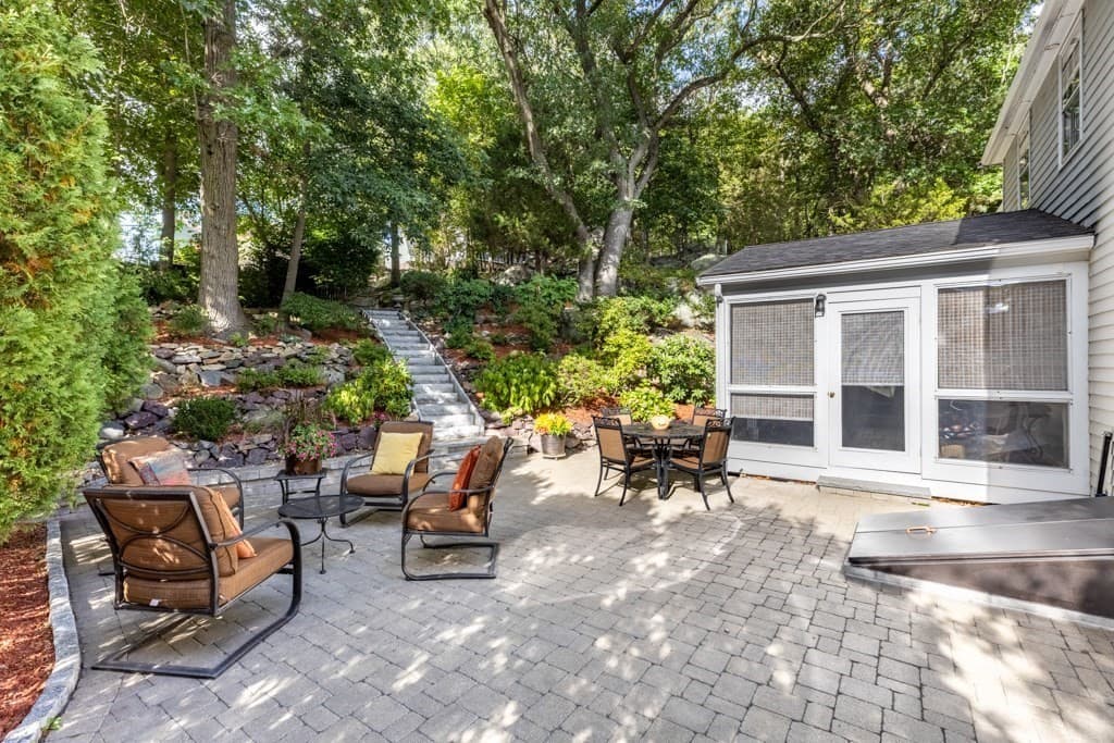 Single Family Residence at 2 Rosemary Ave, Wakefield MA 01880, Wakefield, photo 6 of 42