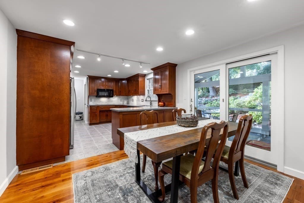 Single Family Residence at 2 Rosemary Ave, Wakefield MA 01880, Wakefield, photo 11 of 42