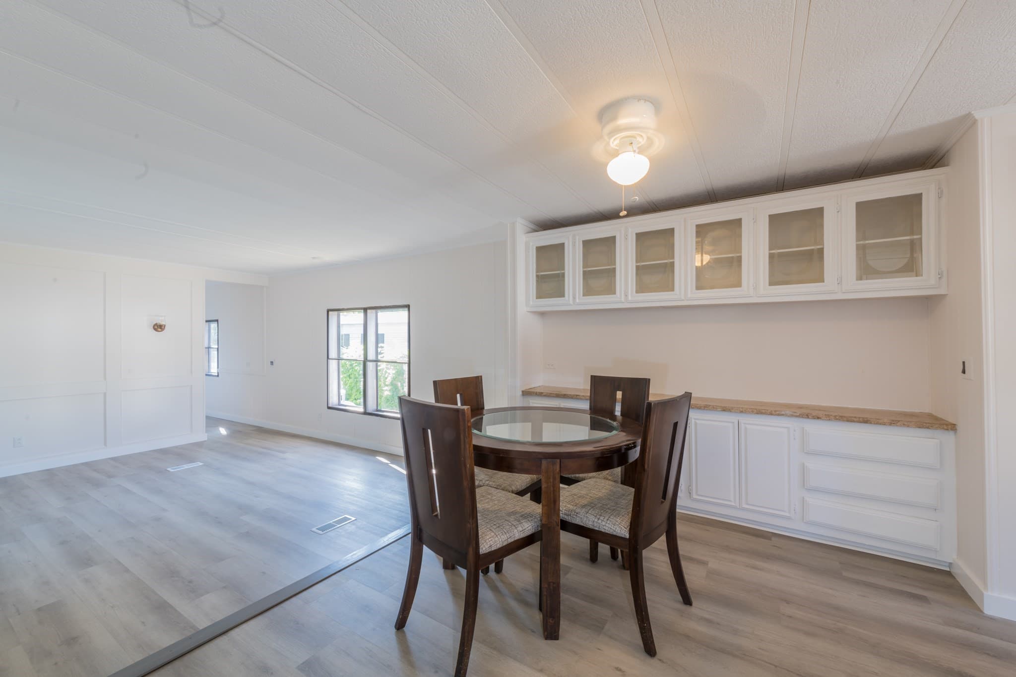 Mobile Home at 8 Patriot Circle, Plymouth MA 02360, Plymouth, photo 5 of 15
