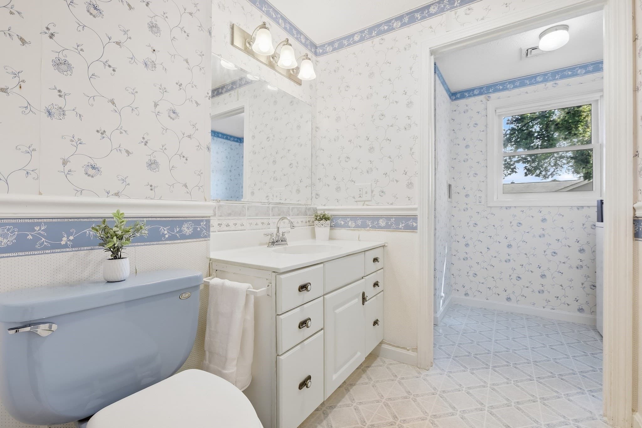 Single Family Residence at 20 Elm St, Dracut MA 01826, Dracut, photo 27 of 38