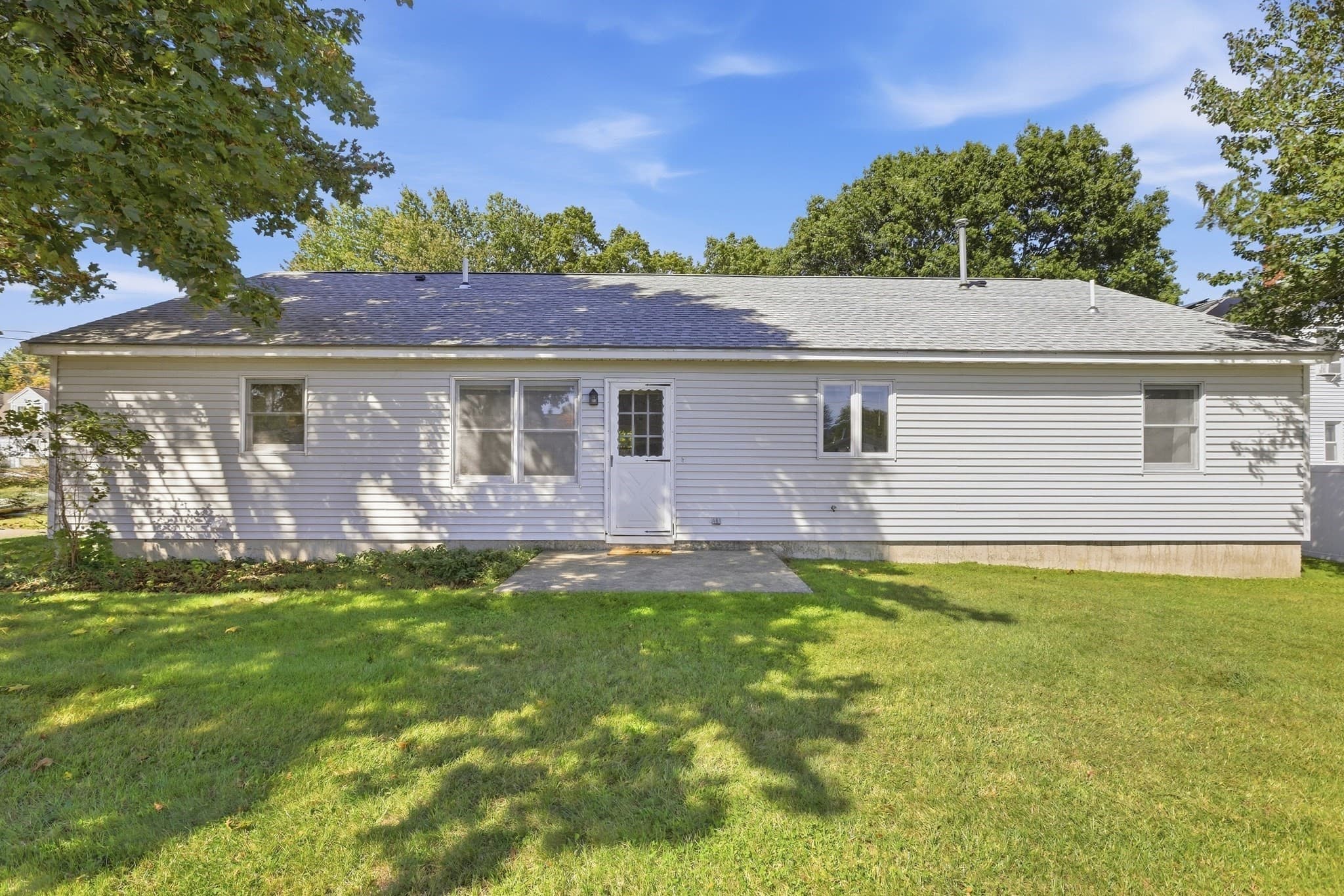 Single Family Residence at 20 Elm St, Dracut MA 01826, Dracut, photo 6 of 38