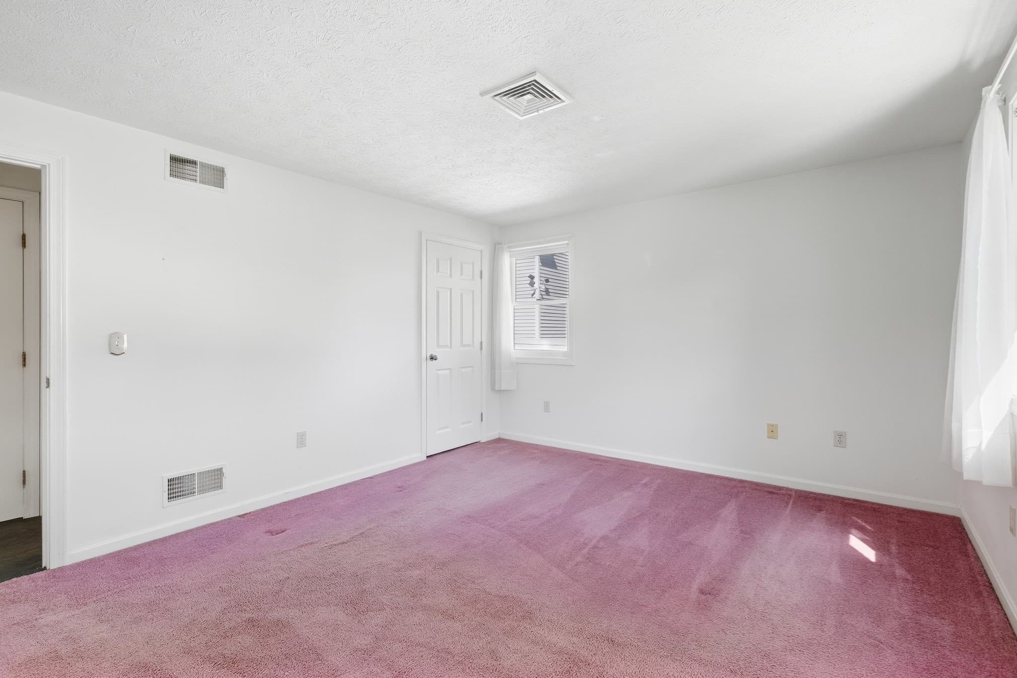 Single Family Residence at 20 Elm St, Dracut MA 01826, Dracut, photo 32 of 38