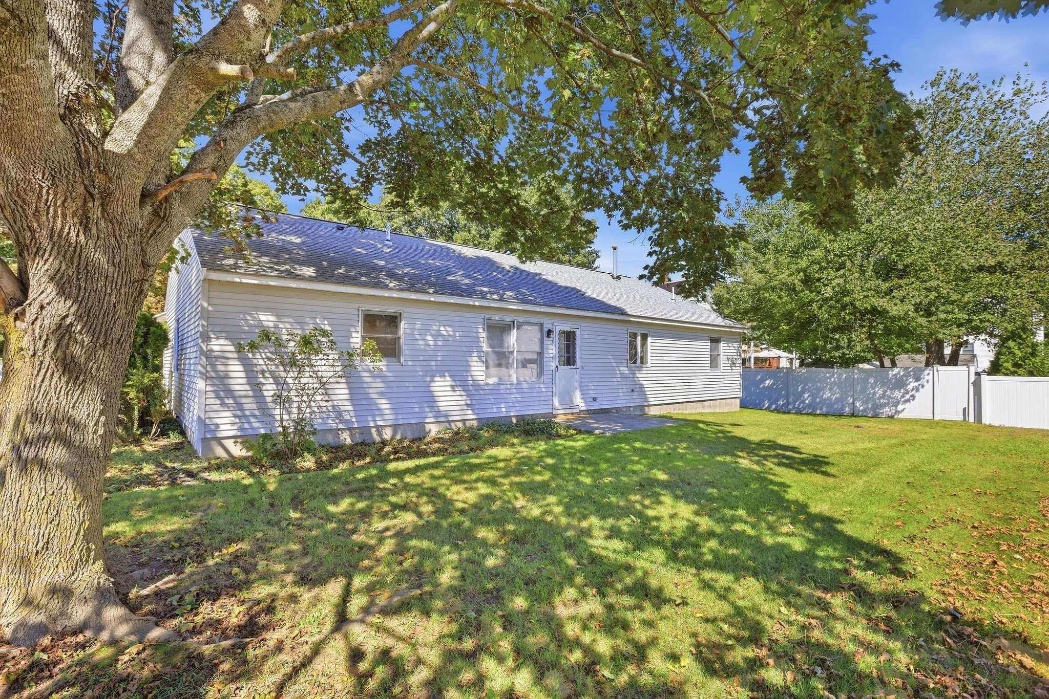 Single Family Residence at 20 Elm St, Dracut MA 01826, Dracut, photo 5 of 38