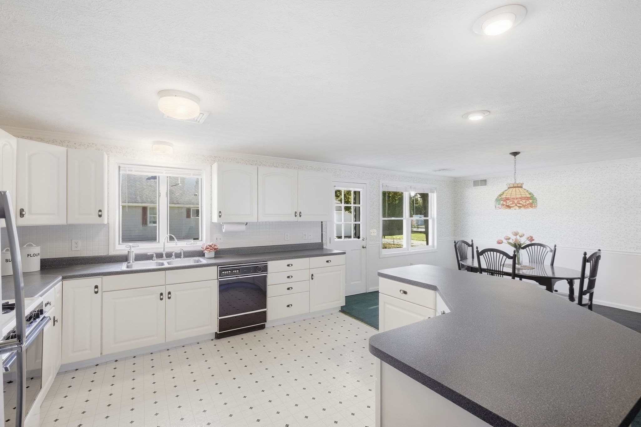 Single Family Residence at 20 Elm St, Dracut MA 01826, Dracut, photo 18 of 38