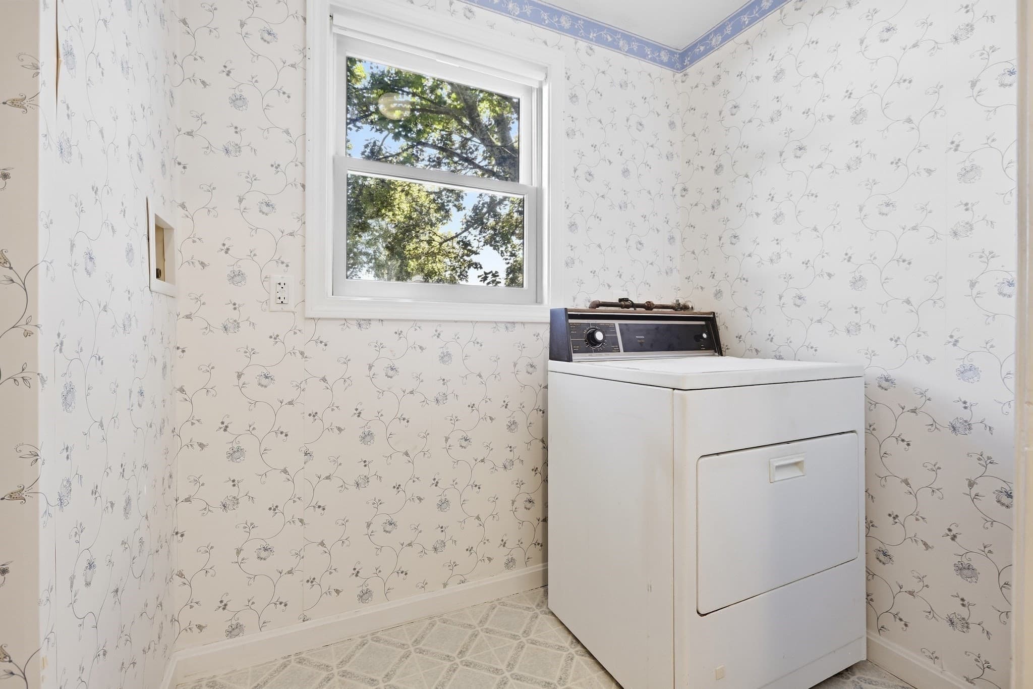 Single Family Residence at 20 Elm St, Dracut MA 01826, Dracut, photo 29 of 38