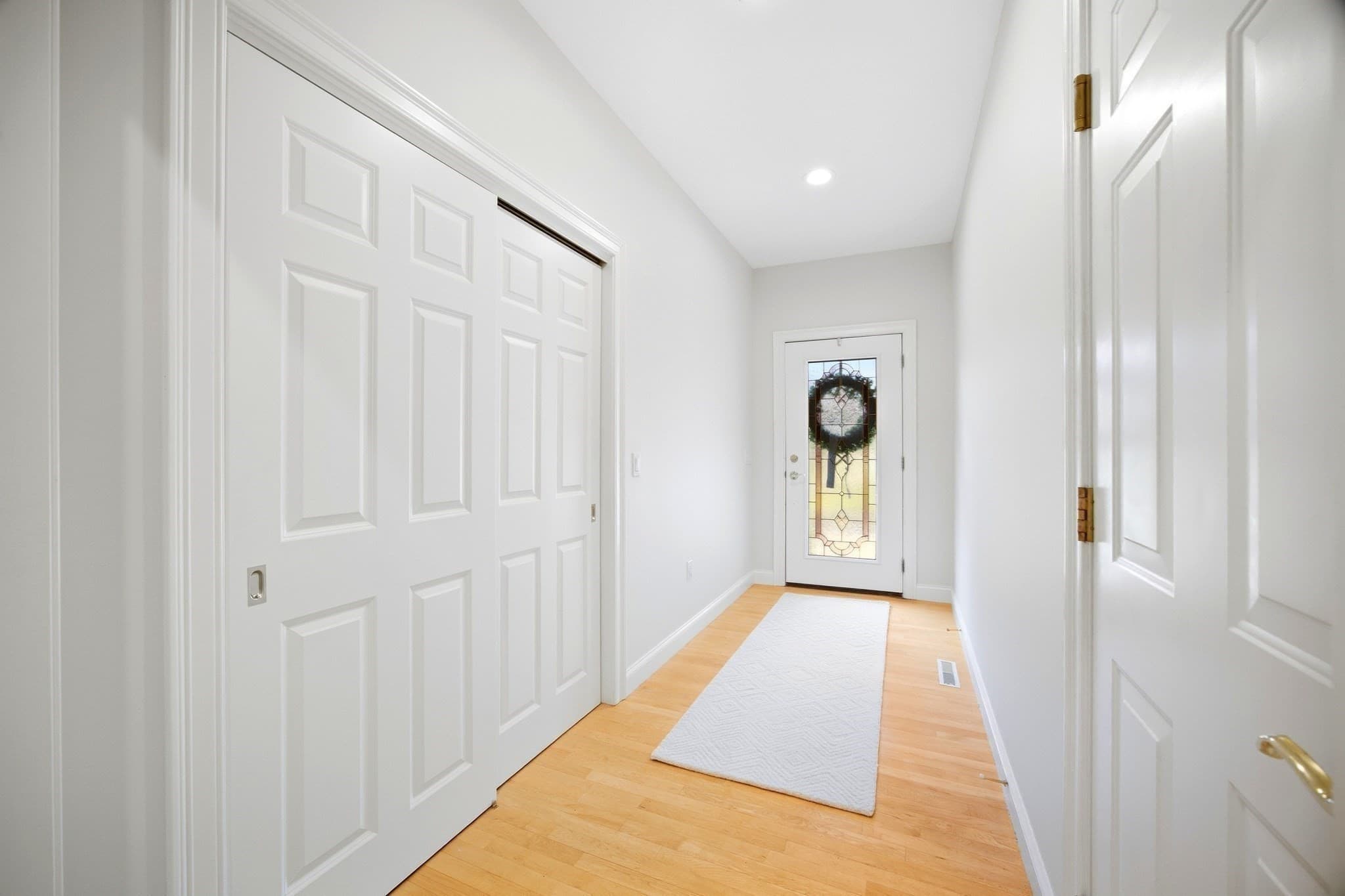 Single Family Residence at 38 Deer Run Ter, East Longmeadow MA 01028, East Longmeadow, photo 16 of 42