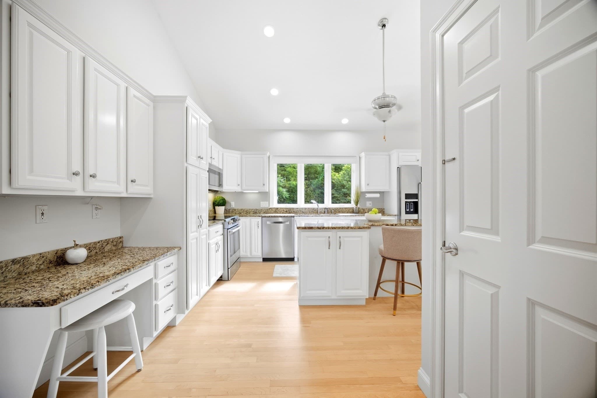 Single Family Residence at 38 Deer Run Ter, East Longmeadow MA 01028, East Longmeadow, photo 7 of 42