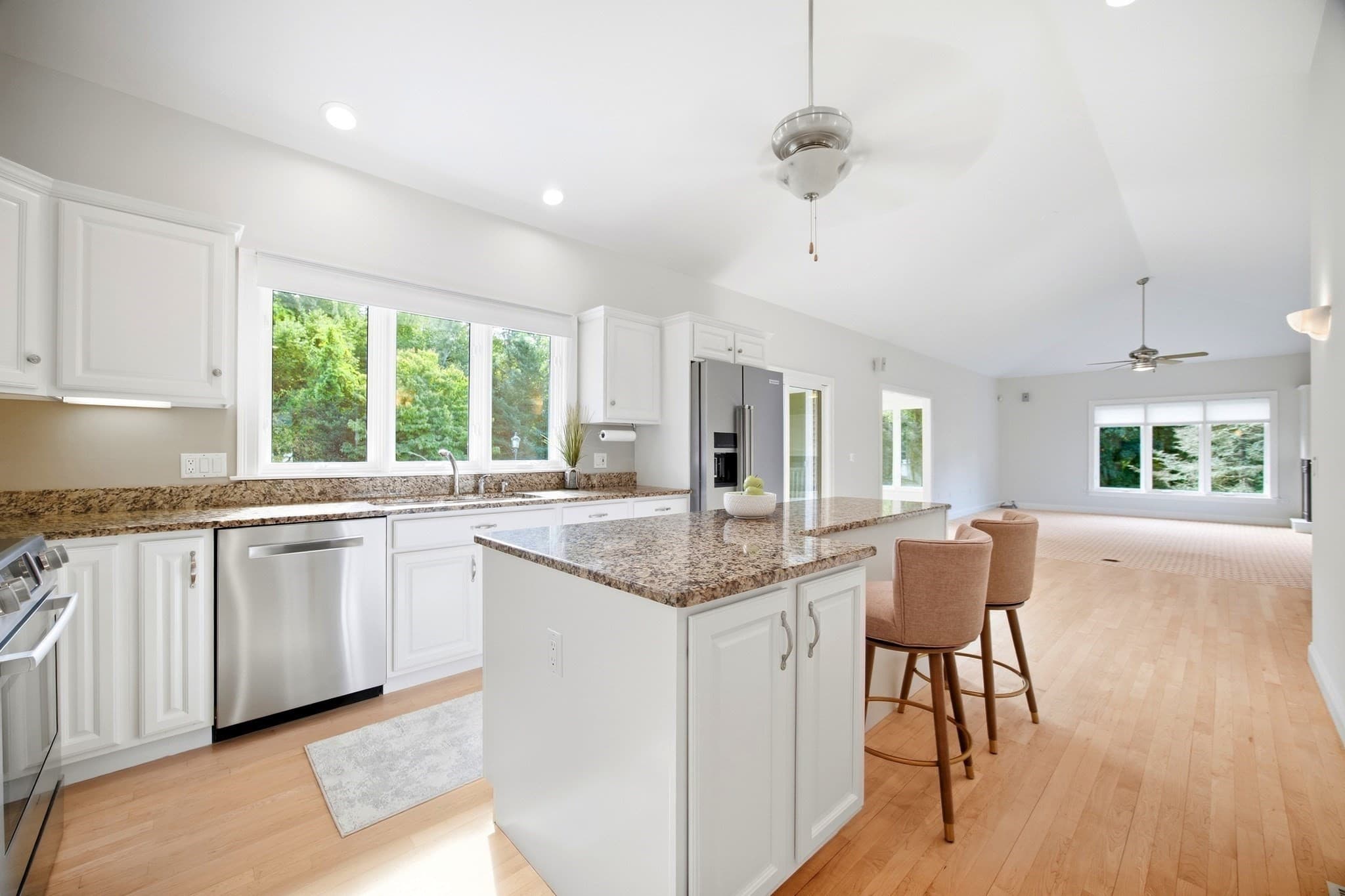 Single Family Residence at 38 Deer Run Ter, East Longmeadow MA 01028, East Longmeadow, photo 5 of 42