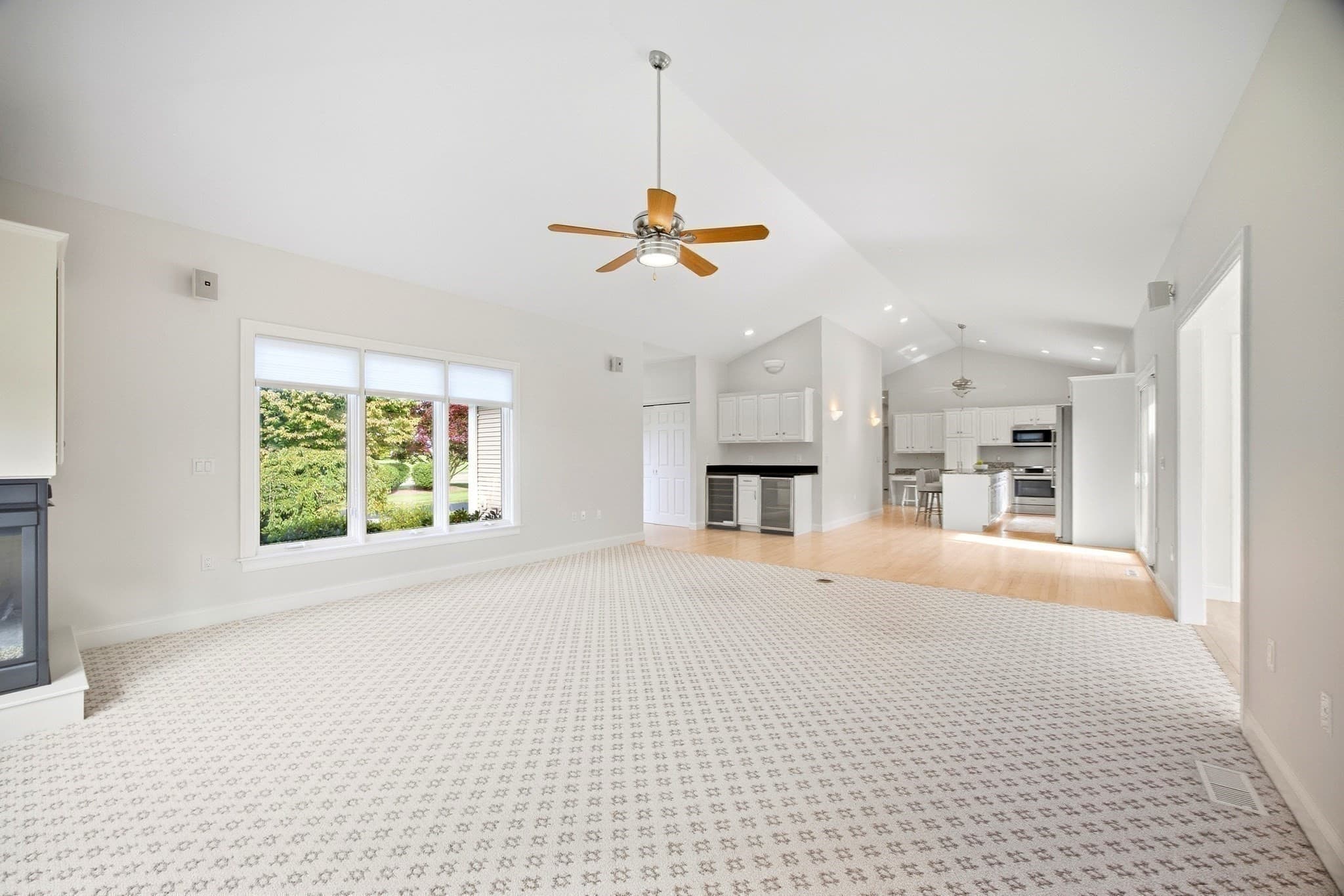 Single Family Residence at 38 Deer Run Ter, East Longmeadow MA 01028, East Longmeadow, photo 9 of 42