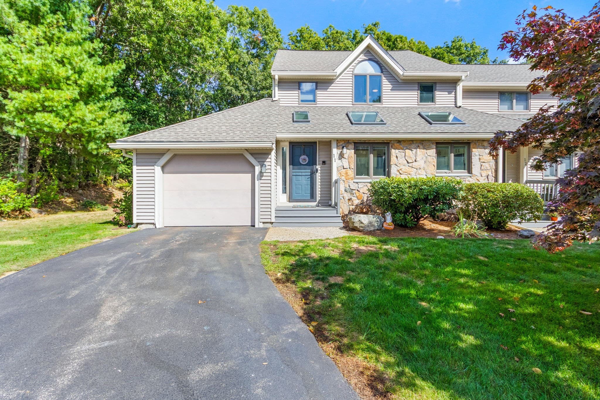 11 Magnolia Dr # 11, Franklin MA 02038