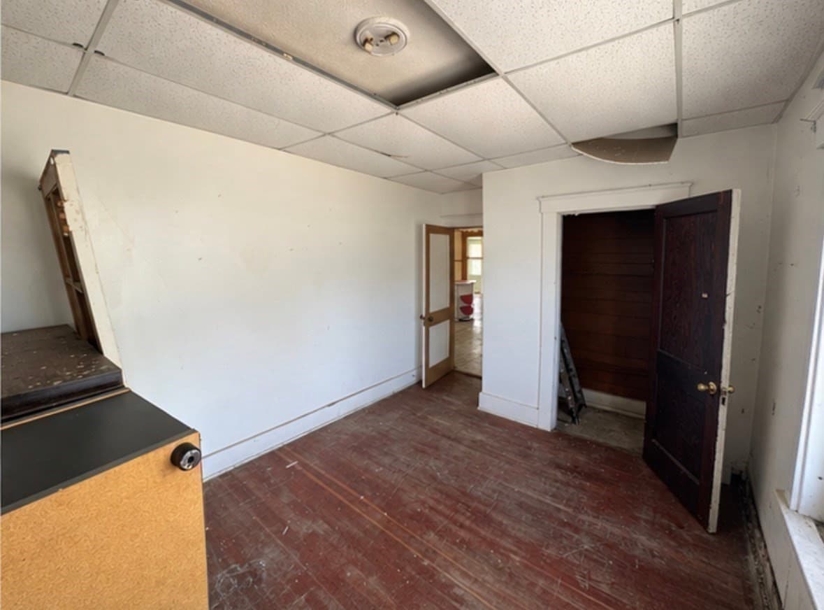Commercial Sale at 6 Gillespie Rd, Charlton MA 01507, Charlton, photo 32 of 40