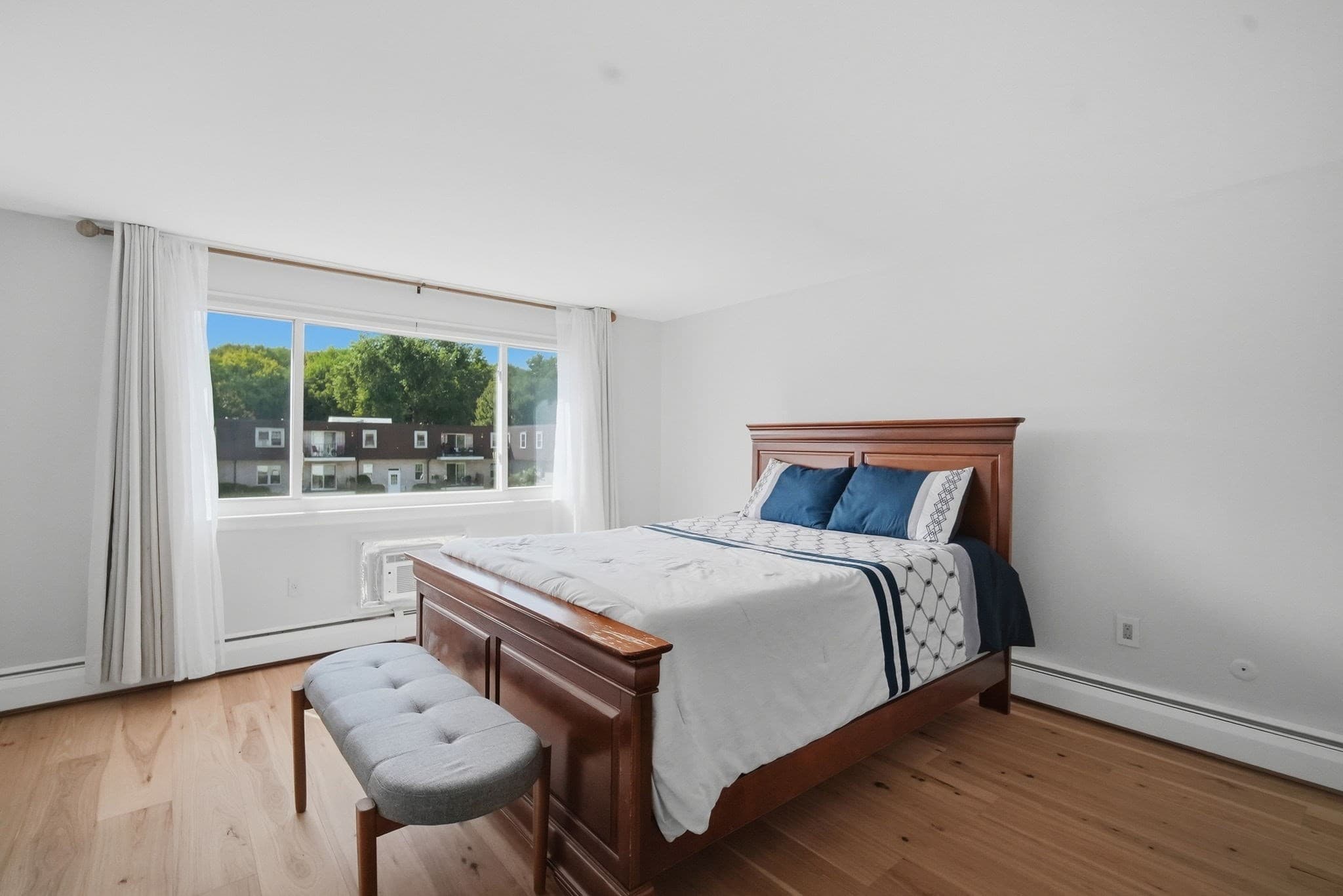 Condominium at 144 Autumn, Agawam MA 01001, Agawam, photo 13 of 37