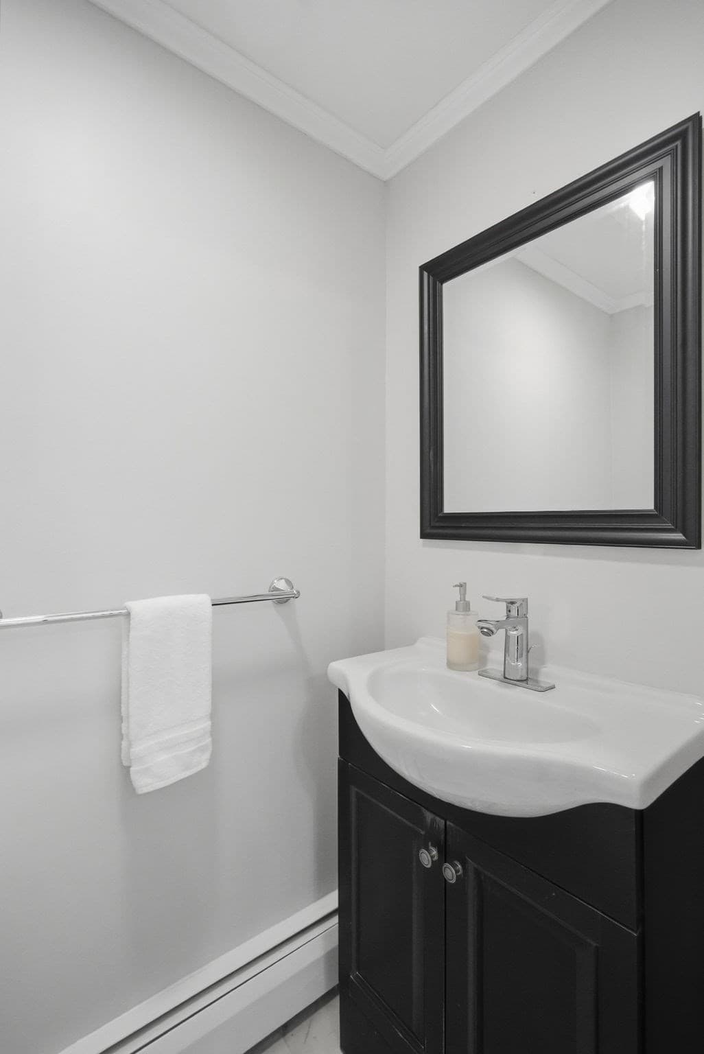 Condominium at 144 Autumn, Agawam MA 01001, Agawam, photo 26 of 37