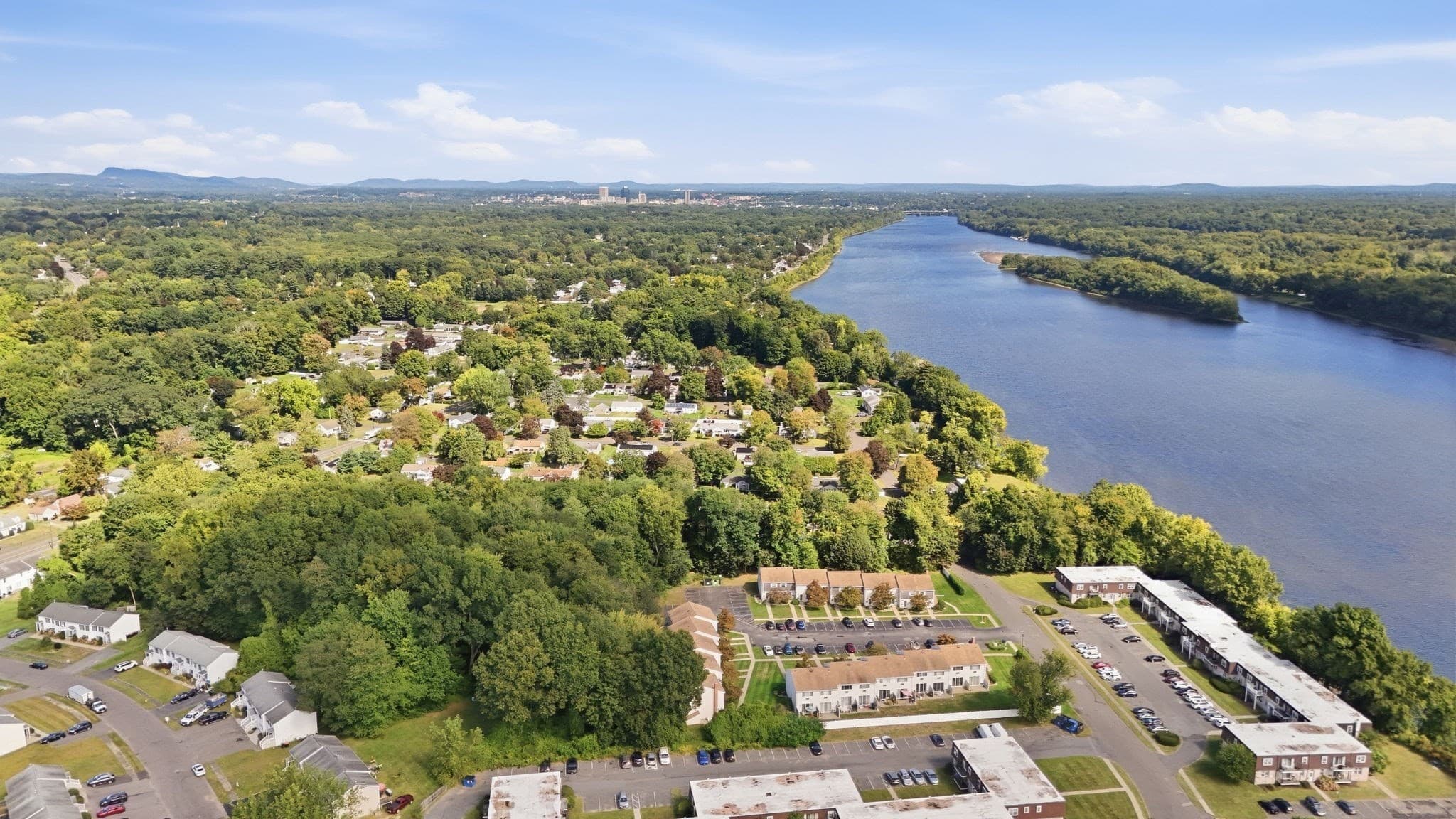 Condominium at 144 Autumn, Agawam MA 01001, Agawam, photo 34 of 37