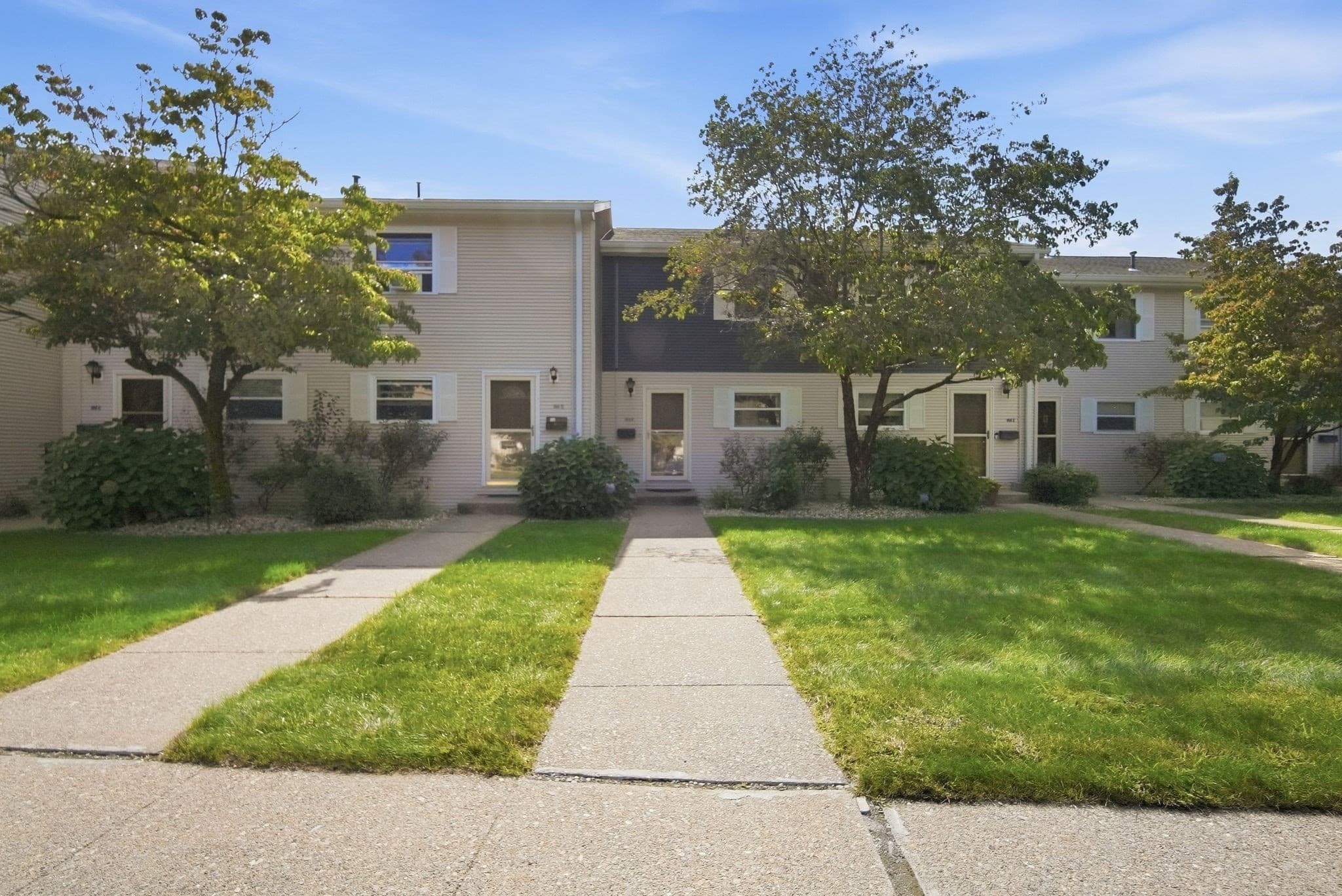 Condominium at 144 Autumn, Agawam MA 01001, Agawam, photo 4 of 37