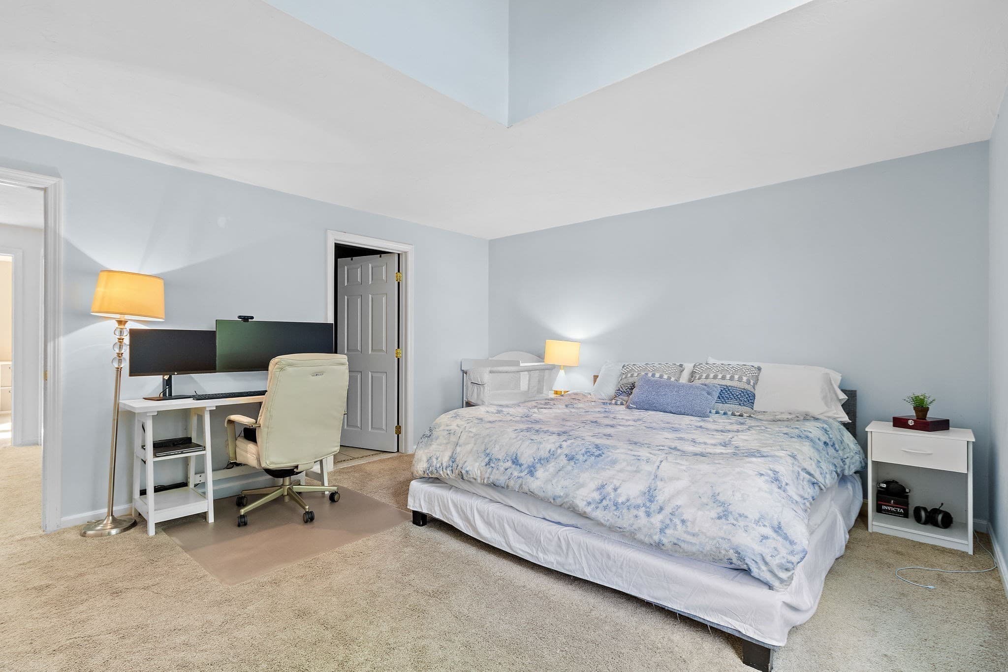 Condominium at 849 Boston Post Rd E # 6B, Marlborough MA 01752, Marlborough, photo 17 of 34