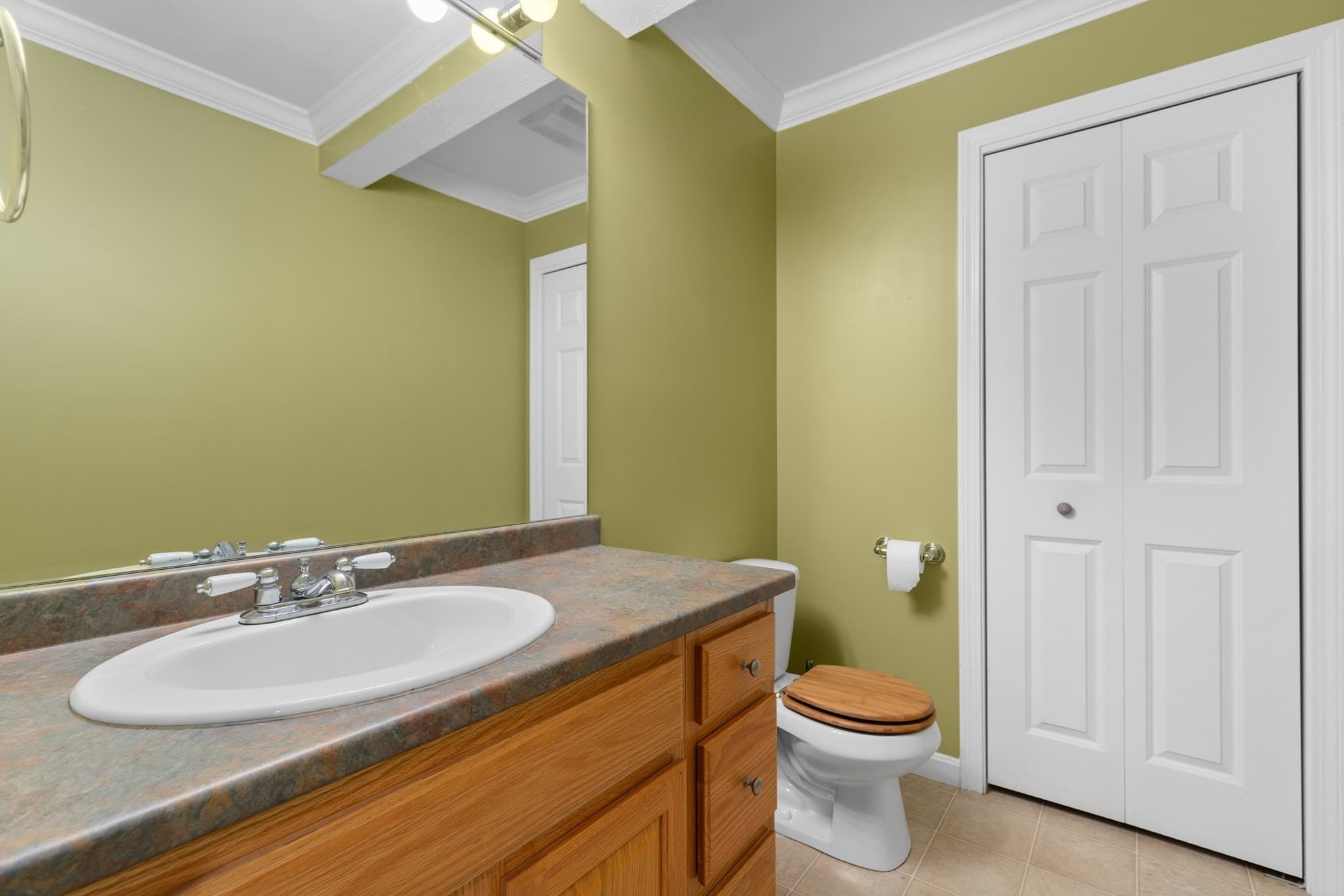 Condominium at 95 Green Briar Rd # 95, Fitchburg MA 01420, Fitchburg, photo 6 of 30