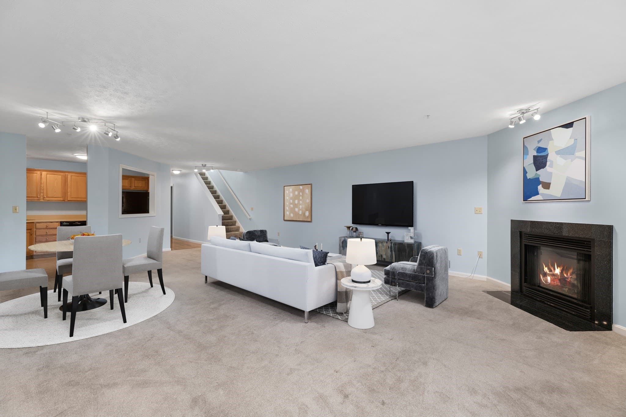 Condominium at 95 Green Briar Rd # 95, Fitchburg MA 01420, Fitchburg, photo 7 of 30