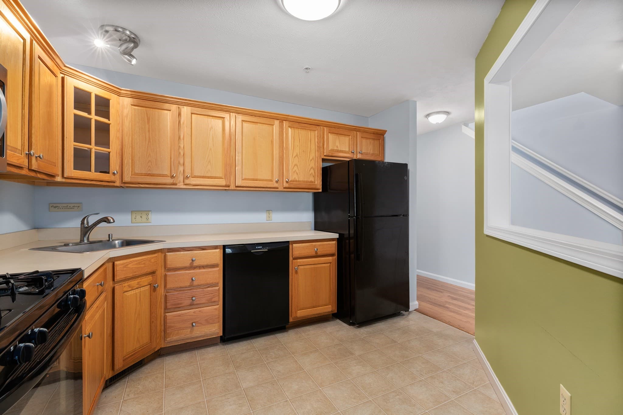 Condominium at 95 Green Briar Rd # 95, Fitchburg MA 01420, Fitchburg, photo 3 of 30