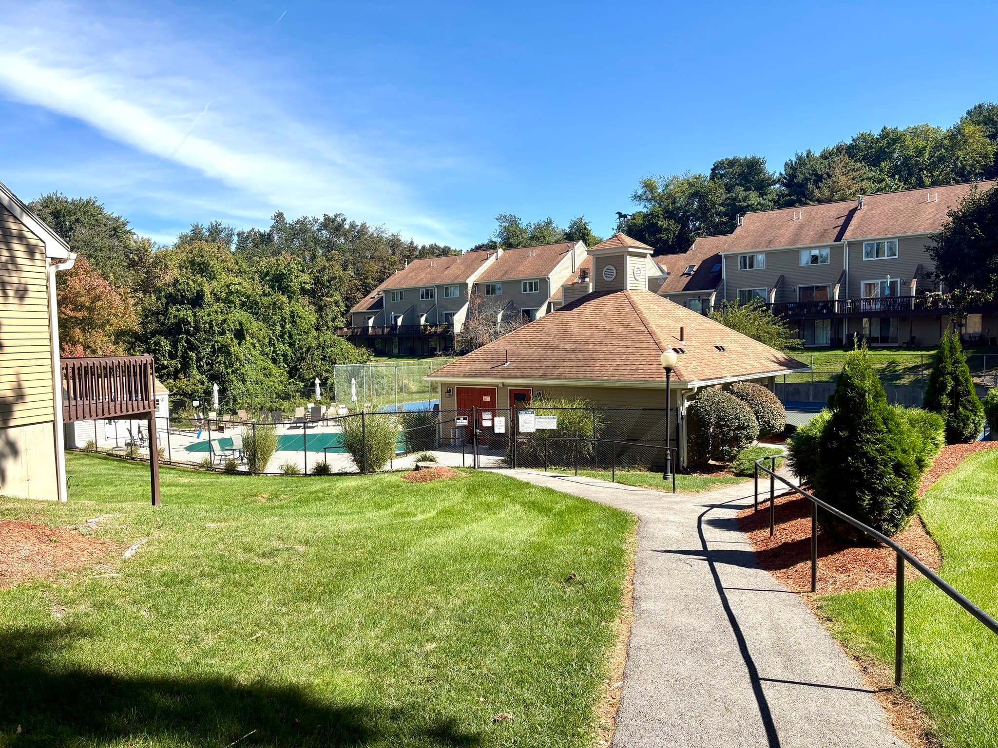 Condominium at 81 Hunters Run Place # 81, Haverhill MA 01832, Haverhill, photo 9 of 11