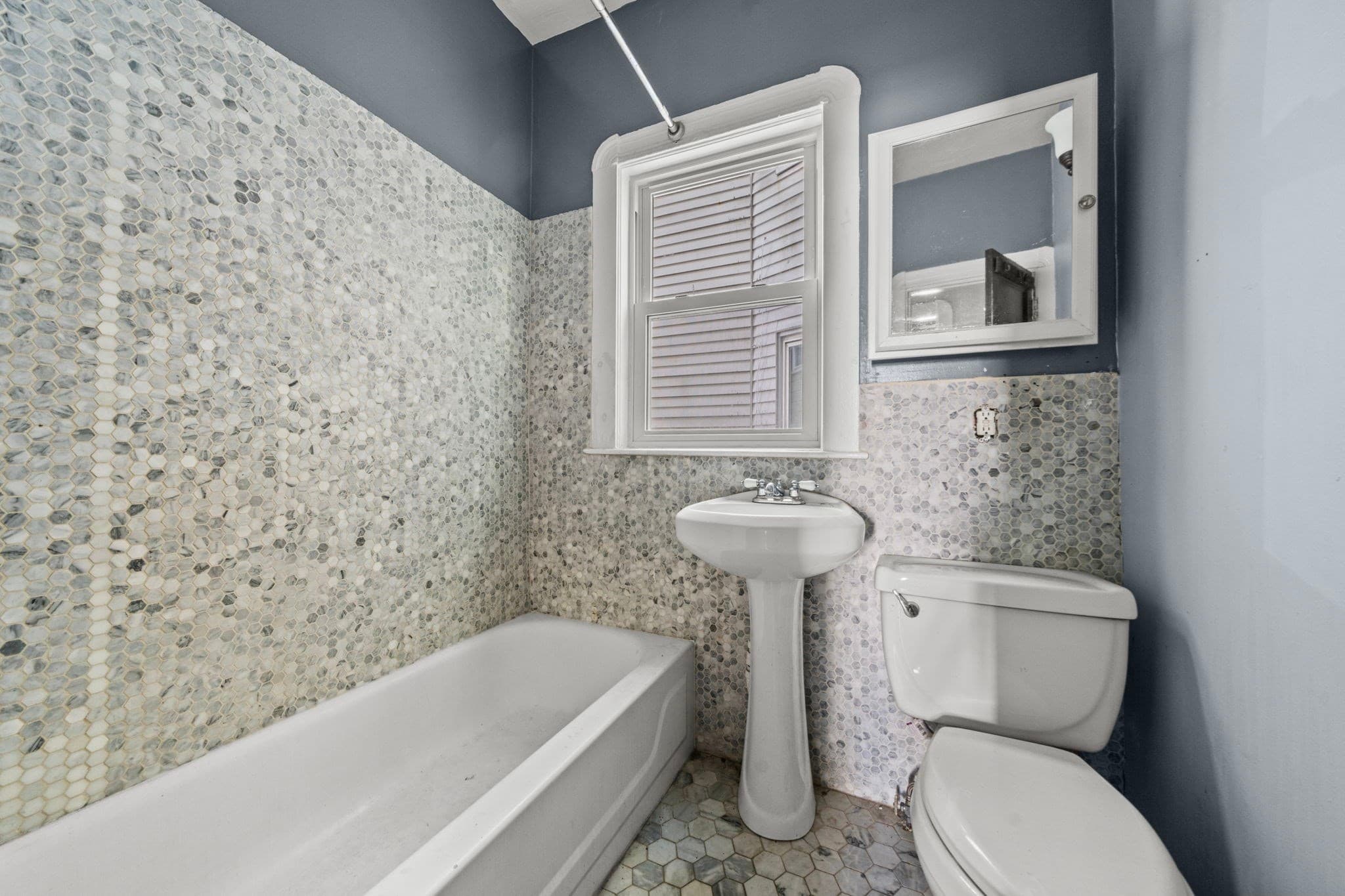 3 Family - 3 Units Up/Down at 33 Hollander St, Boston MA 02121, Boston, photo 29 of 37