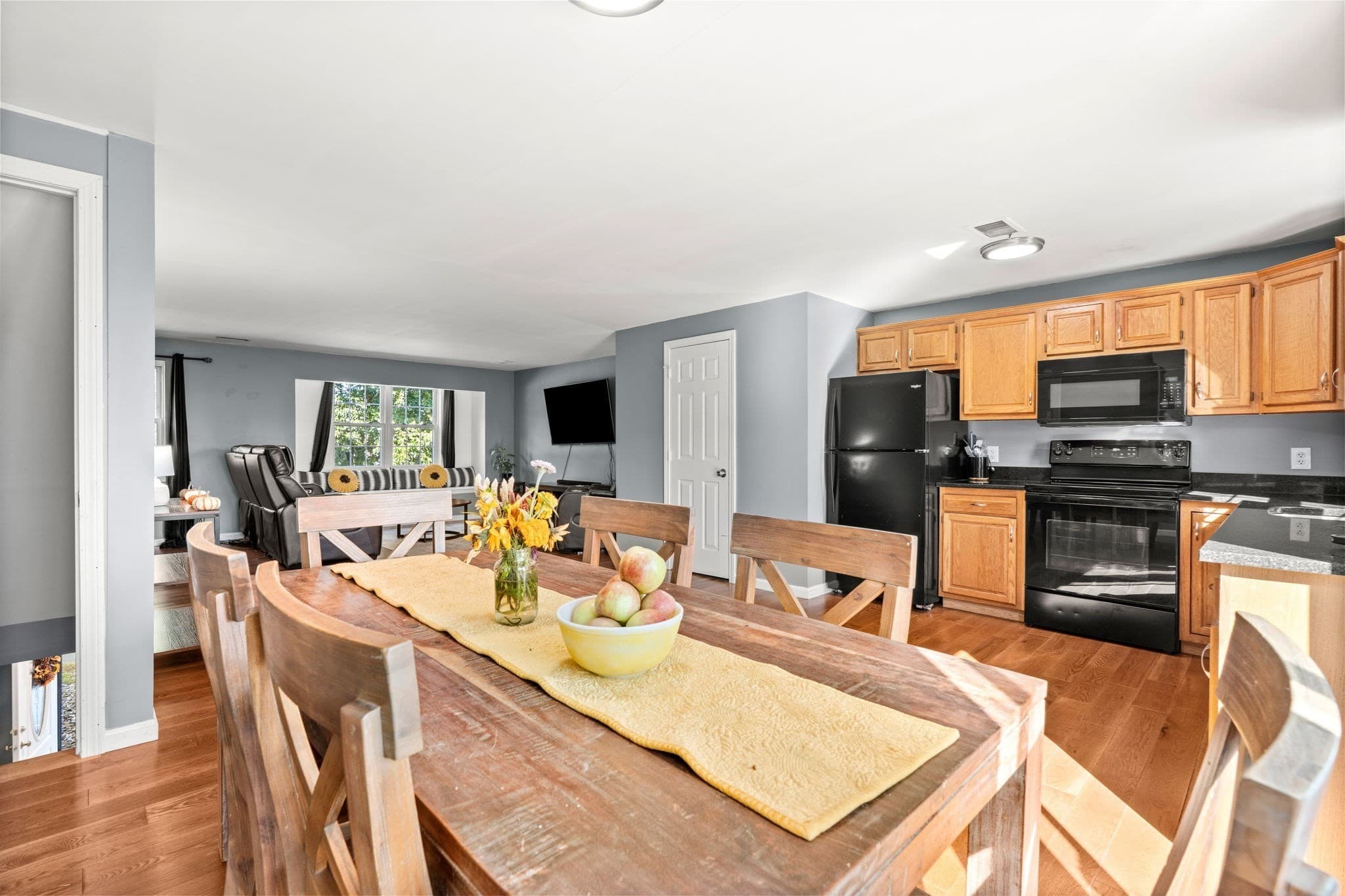 Condominium at 15 Mercury Ter # 15, Haverhill MA 01832, Haverhill, photo 5 of 31