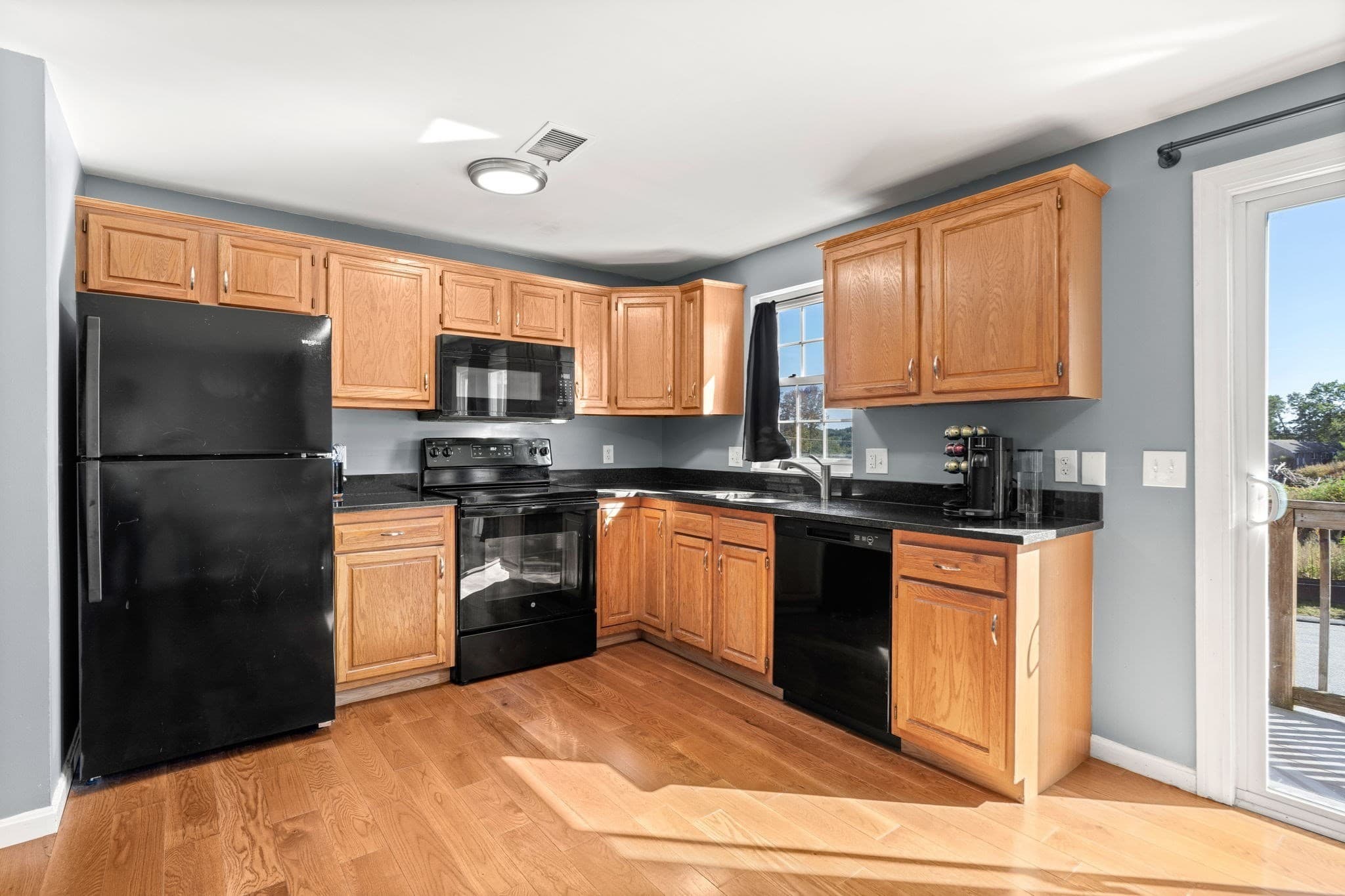 Condominium at 15 Mercury Ter # 15, Haverhill MA 01832, Haverhill, photo 8 of 31