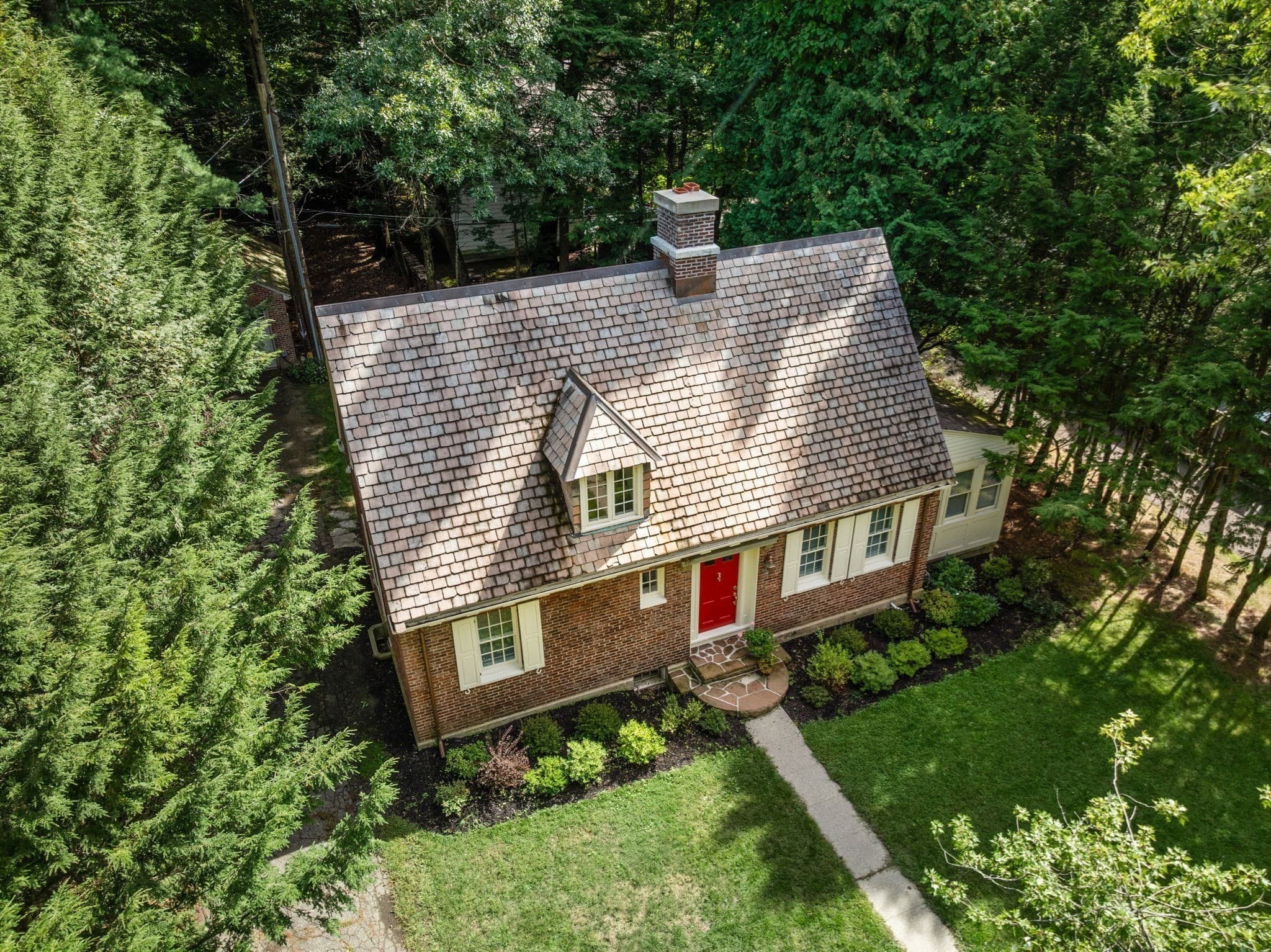 Single Family Residence at 43 Woodlawn Ave, Northampton MA 01060, Northampton, photo 2 of 30