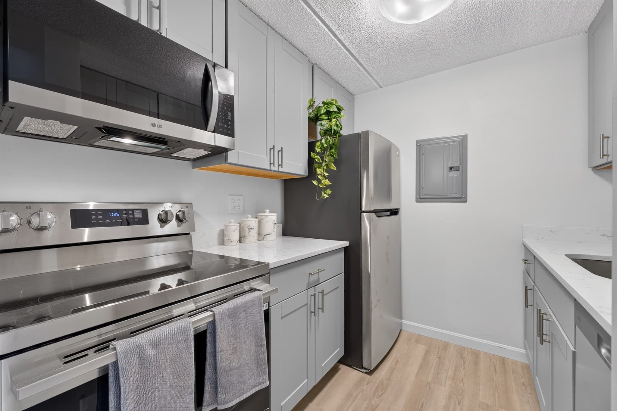 Condominium at 12-16 Ellery St # 303, Cambridge MA 02138, Cambridge, photo 12 of 28