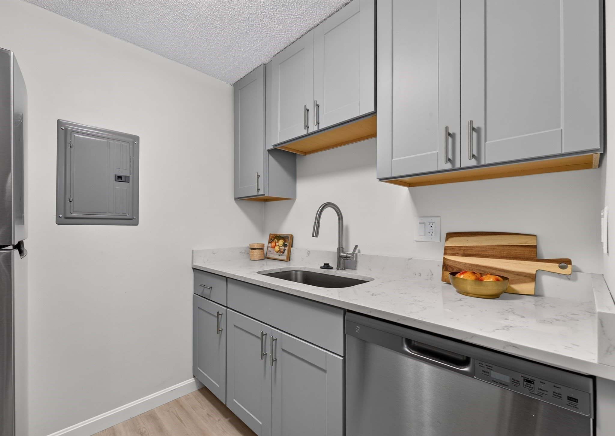 Condominium at 12-16 Ellery St # 303, Cambridge MA 02138, Cambridge, photo 10 of 28