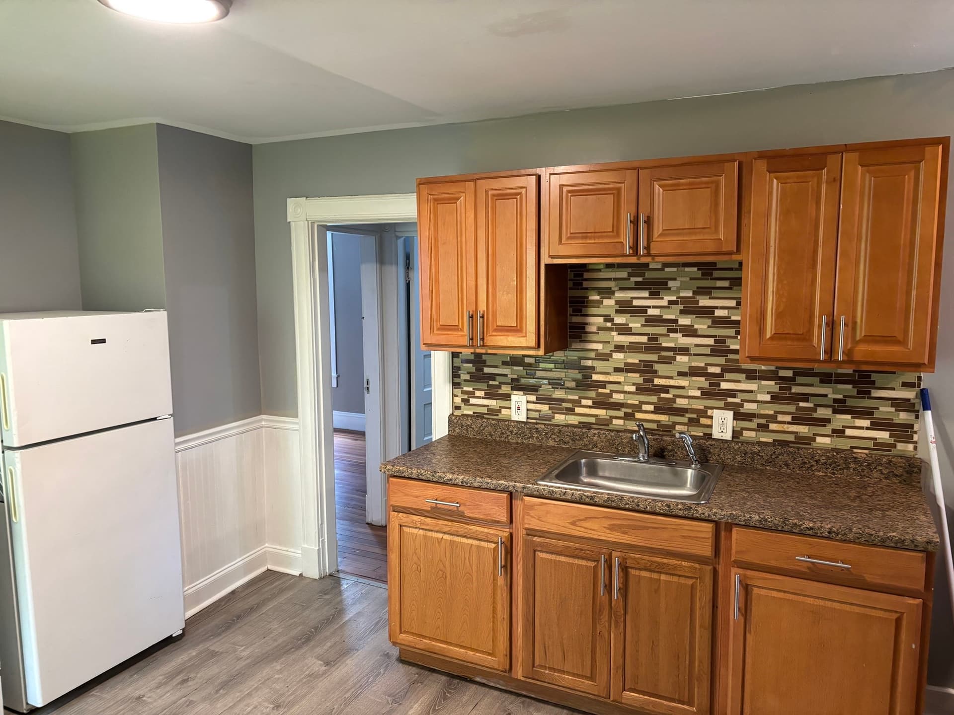 Attached (Townhouse/Rowhouse/Duplex) at 140 Yale St # 1, Springfield MA 01109, photo 3 of 9