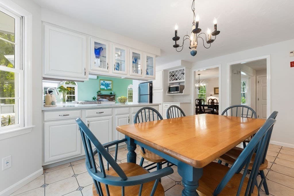 Single Family Residence at 18 Fredric Ln, Mansfield MA 02048, Mansfield, photo 20 of 42