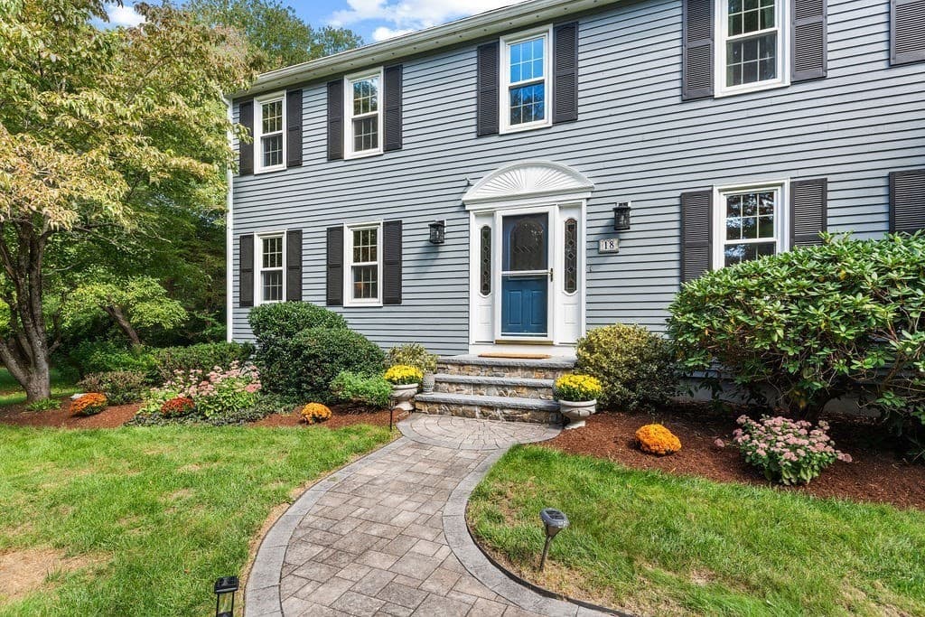 Single Family Residence at 18 Fredric Ln, Mansfield MA 02048, Mansfield, photo 9 of 42