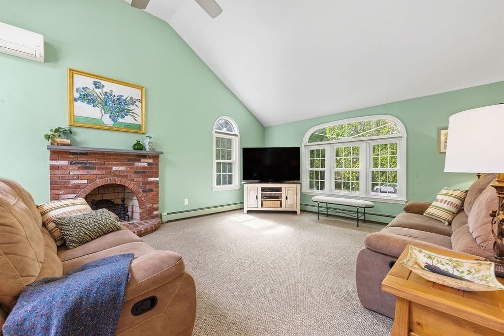 Single Family Residence at 18 Fredric Ln, Mansfield MA 02048, Mansfield, photo 25 of 42
