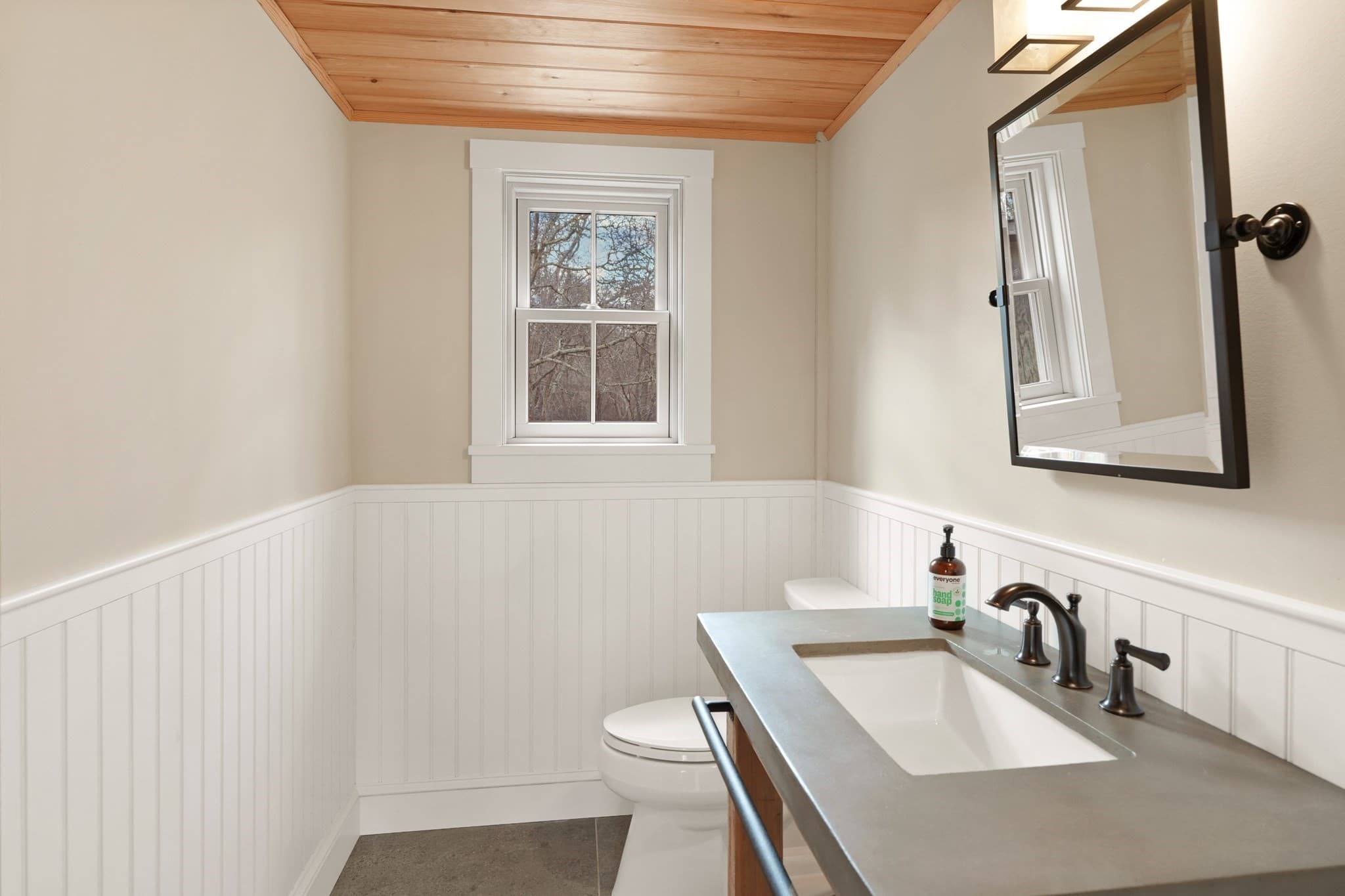 Single Family Residence at 8 Jeffers Way, Aquinnah MA 02535, Aquinnah, photo 17 of 42
