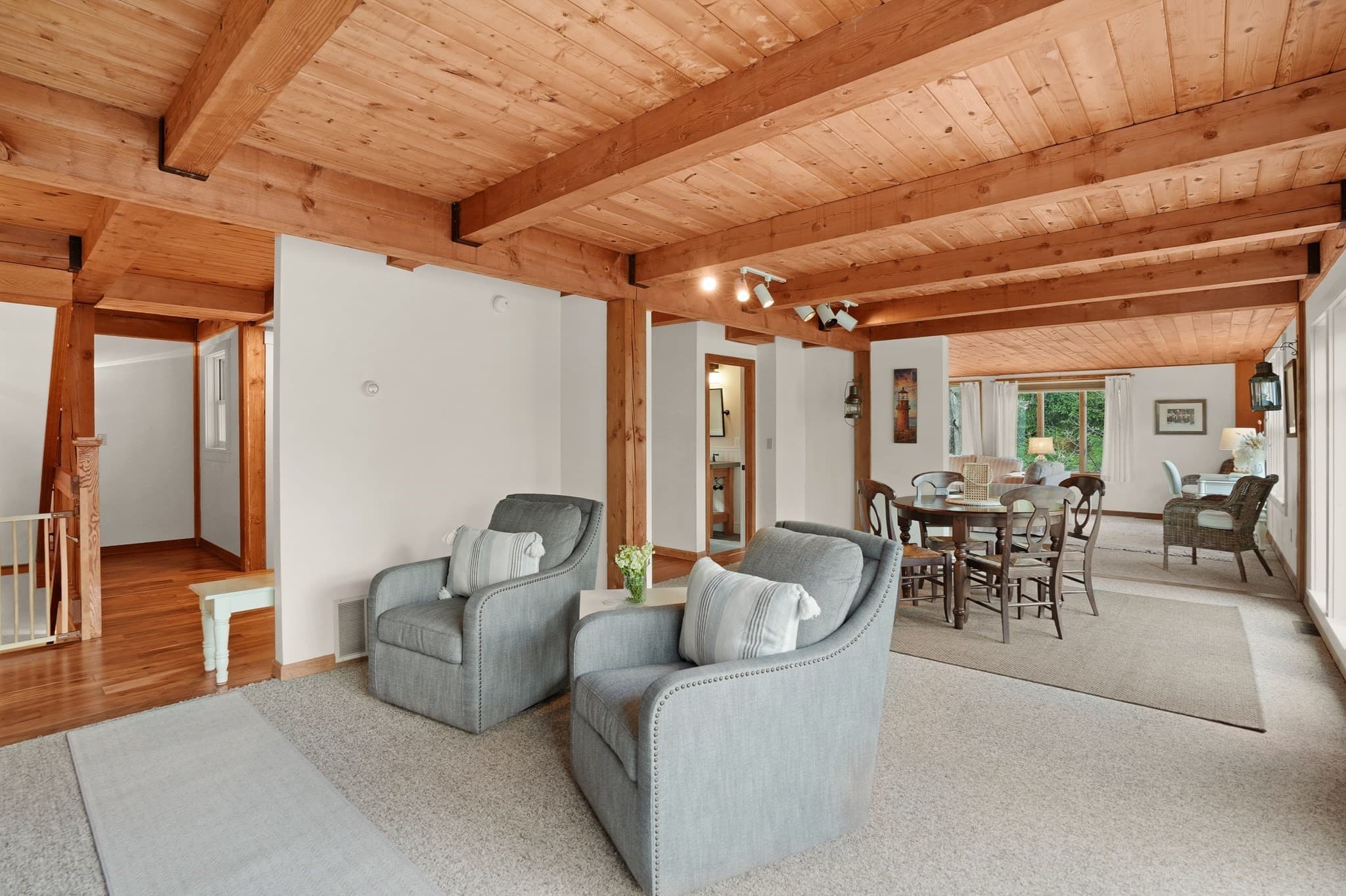 Single Family Residence at 8 Jeffers Way, Aquinnah MA 02535, Aquinnah, photo 15 of 42