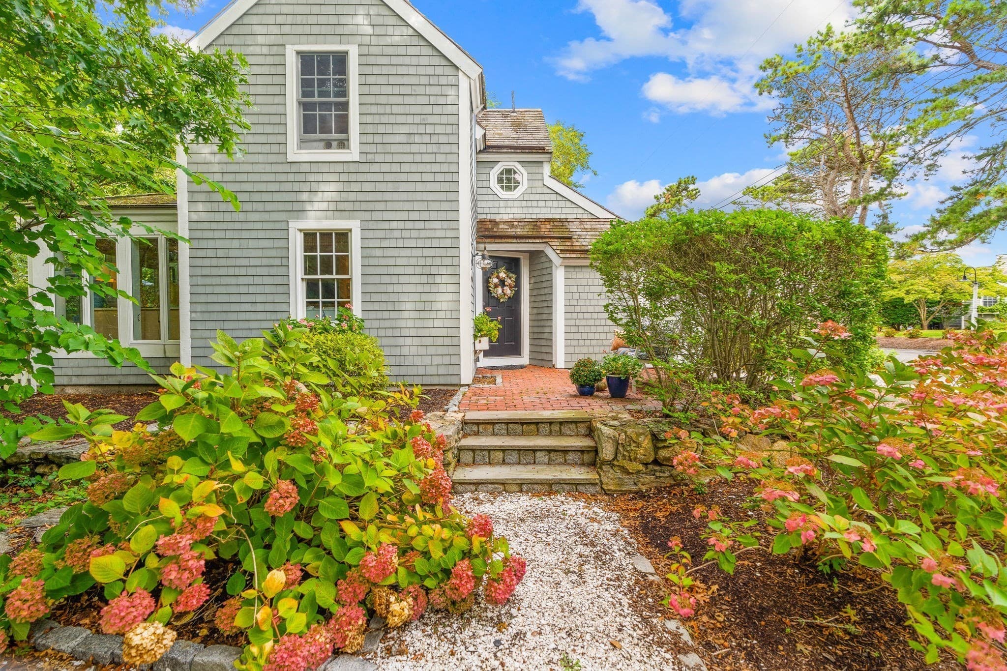 28 Flying Cloud Cr, Mashpee MA 02649