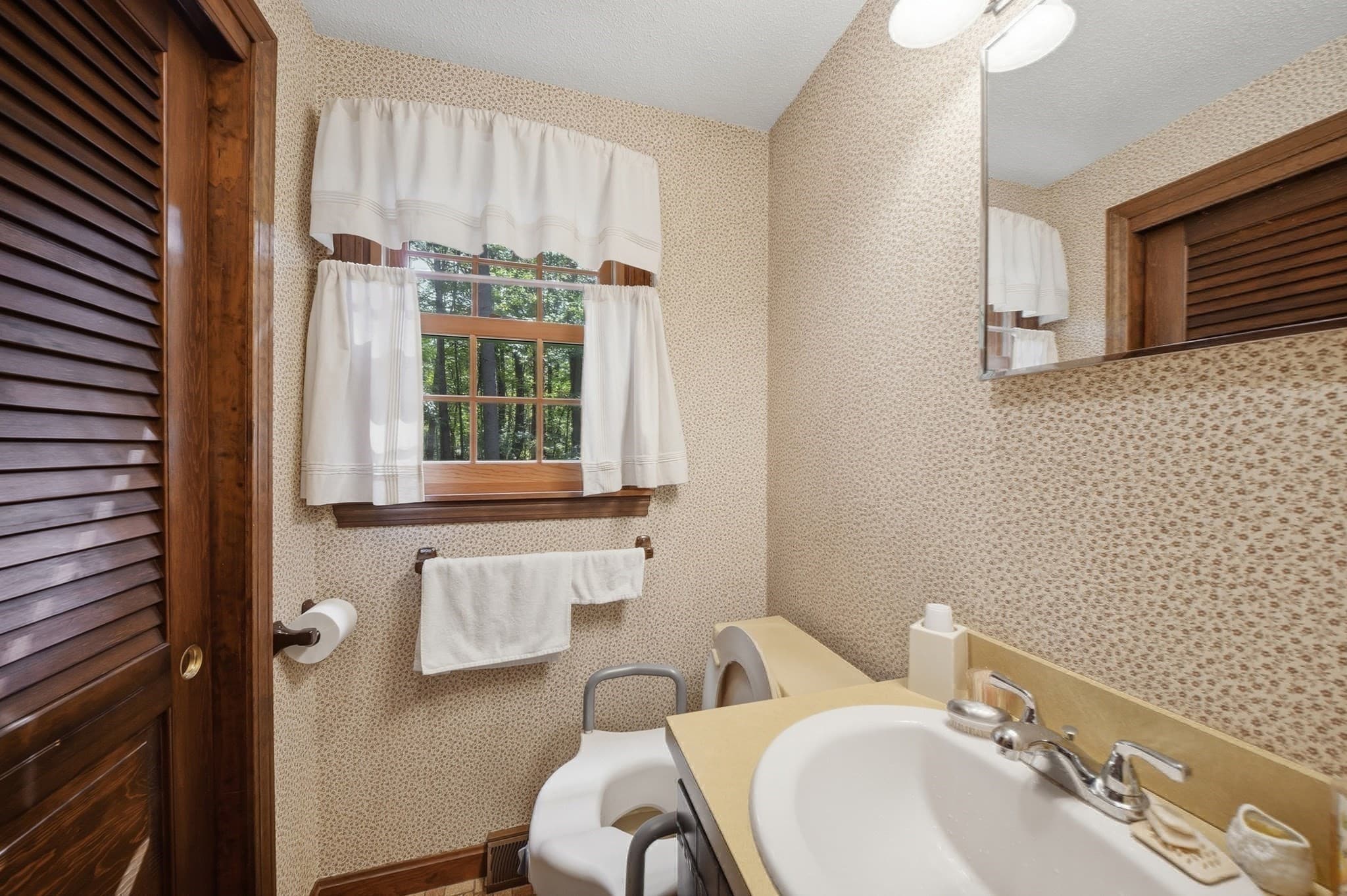 Single Family Residence at 15 East St # 17A, Pepperell MA 01463, Pepperell, photo 17 of 41