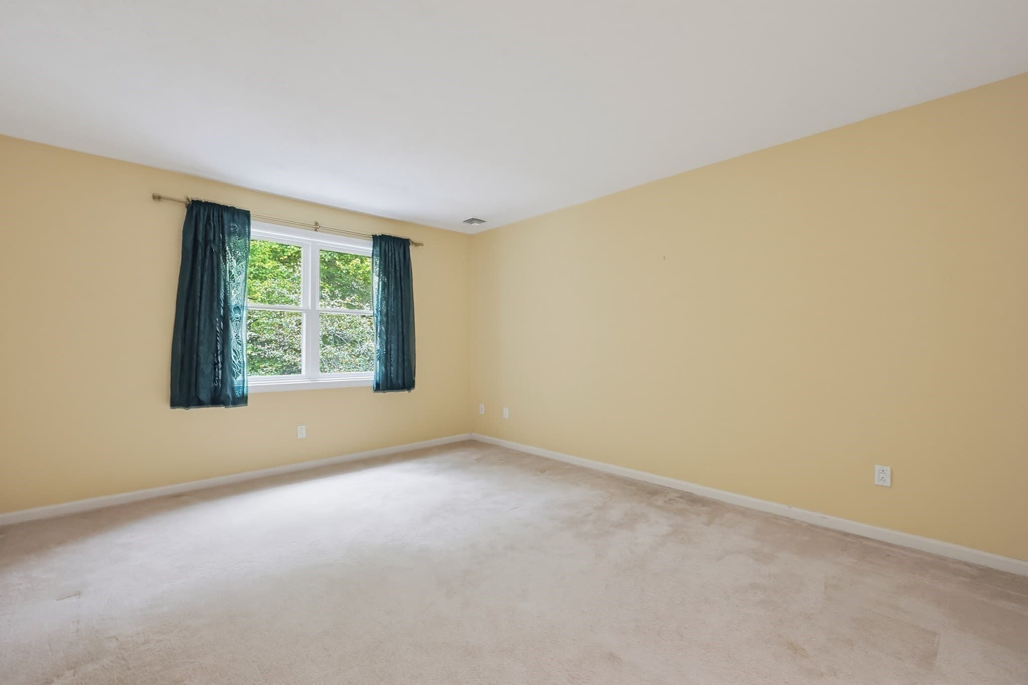 Condominium at 101 South Ave # 1003, Attleboro MA 02703, Attleboro, photo 33 of 38