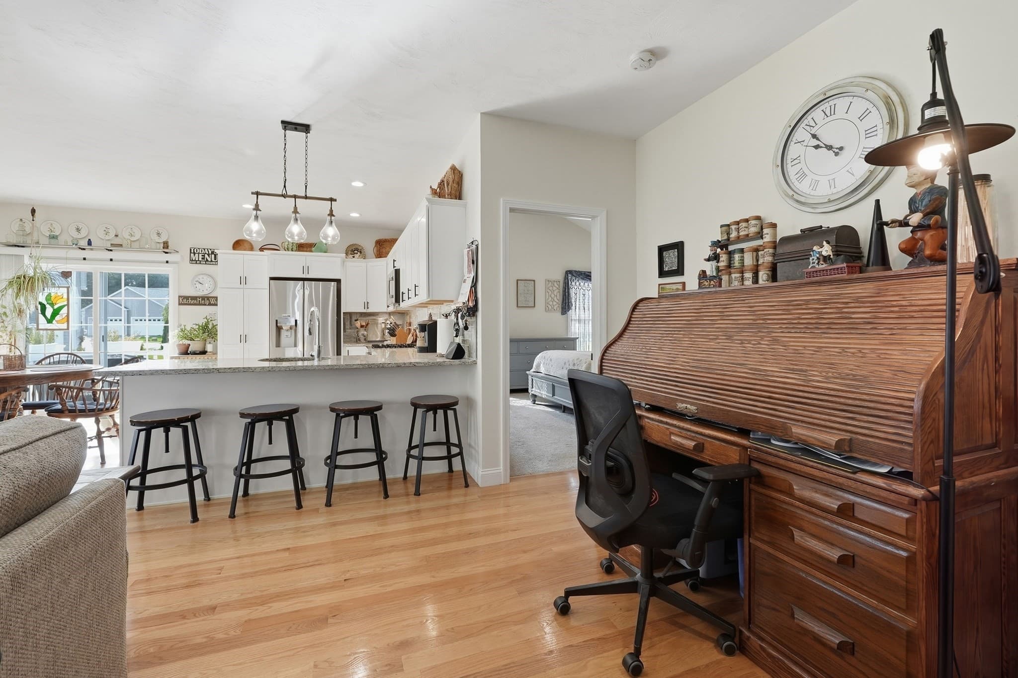 Condominium at 9 Settlers Ln # 583, Holden MA 01520, Holden, photo 17 of 41