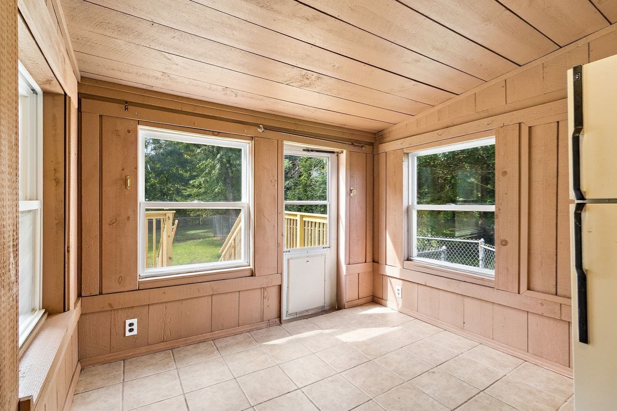 Single Family Residence at 21 Puddingstone Ln, Bellingham MA 02019, Bellingham, photo 23 of 30