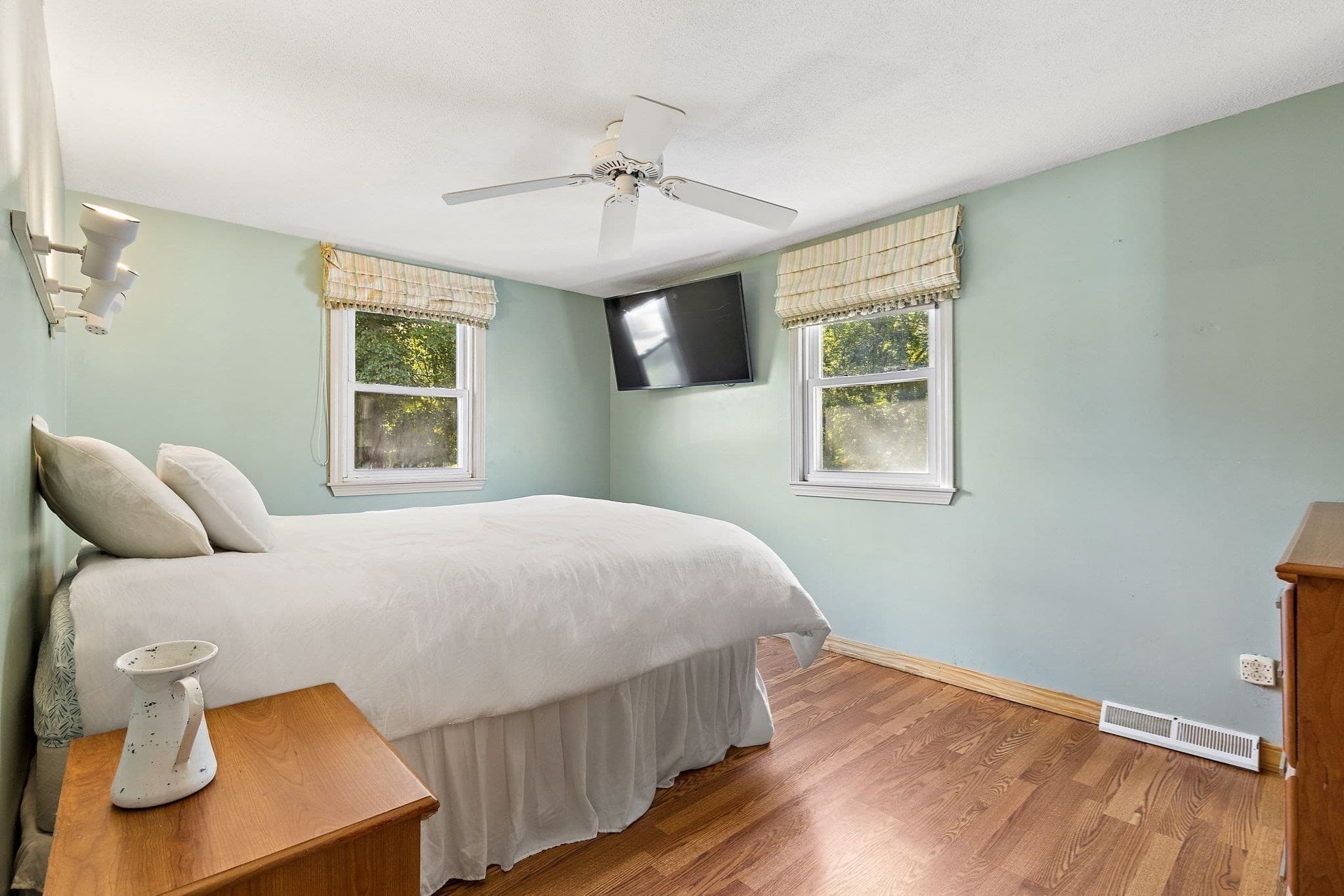 Single Family Residence at 21 Puddingstone Ln, Bellingham MA 02019, Bellingham, photo 12 of 30