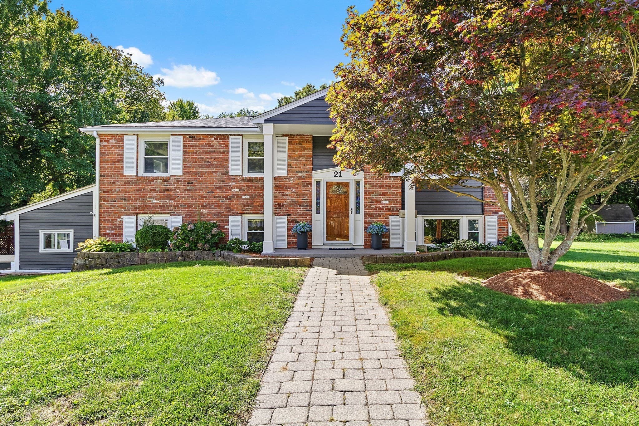 Single Family Residence at 21 Puddingstone Ln, Bellingham MA 02019, Bellingham, photo 3 of 30